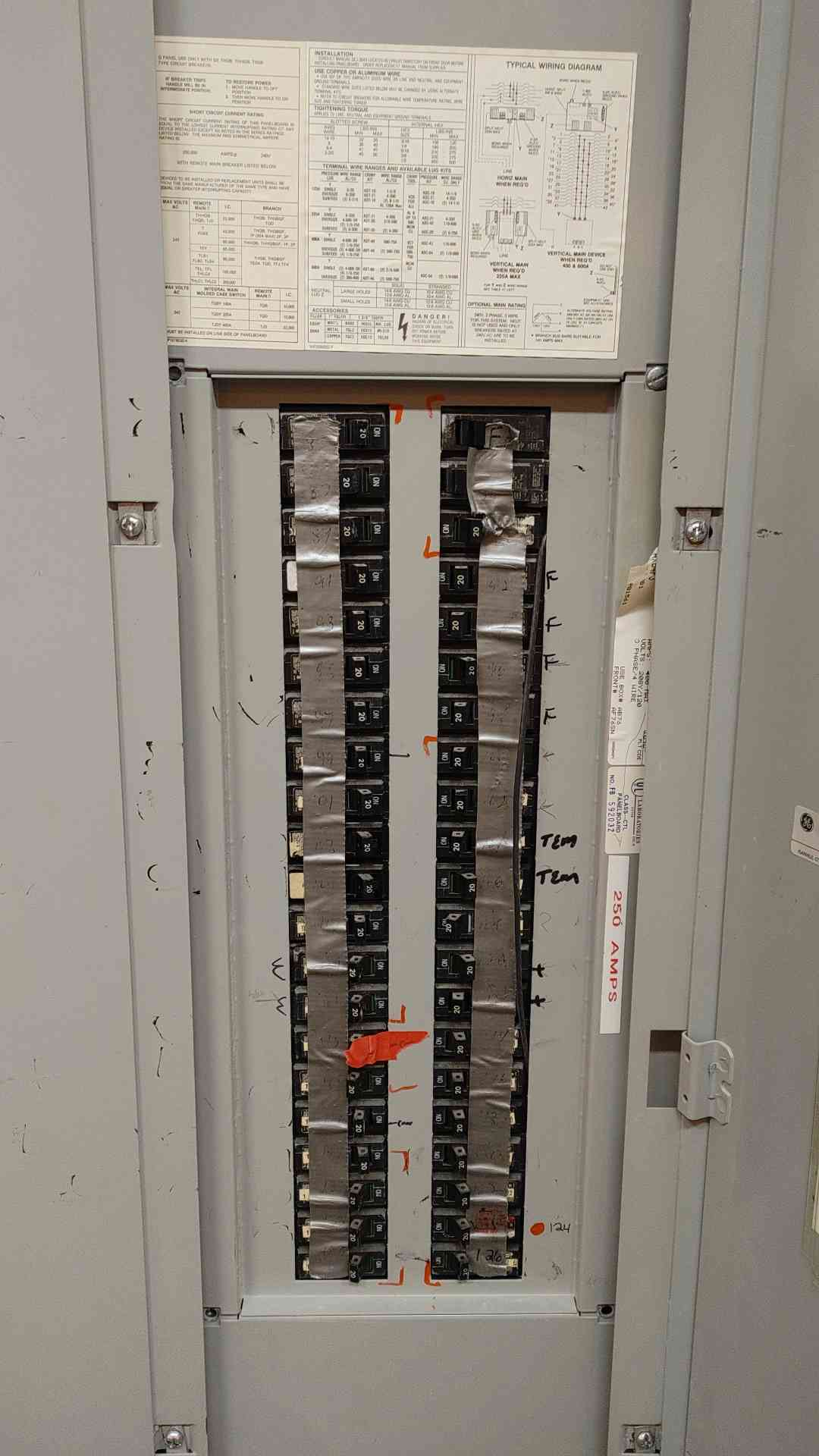 400A GE A Series Breaker Panelboard 208Y/120V 3PH 4 Wire AXB4P3(103442)