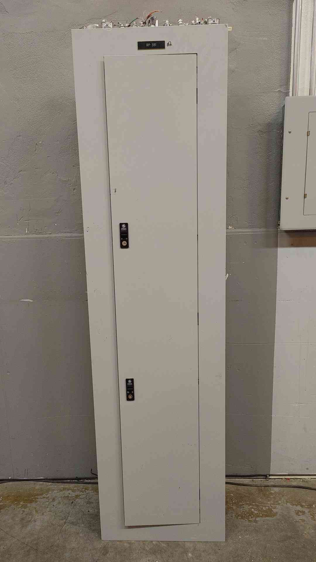 400A GE A Series Breaker Panelboard 208Y/120V 3PH 4 Wire AXB4P3(103442)