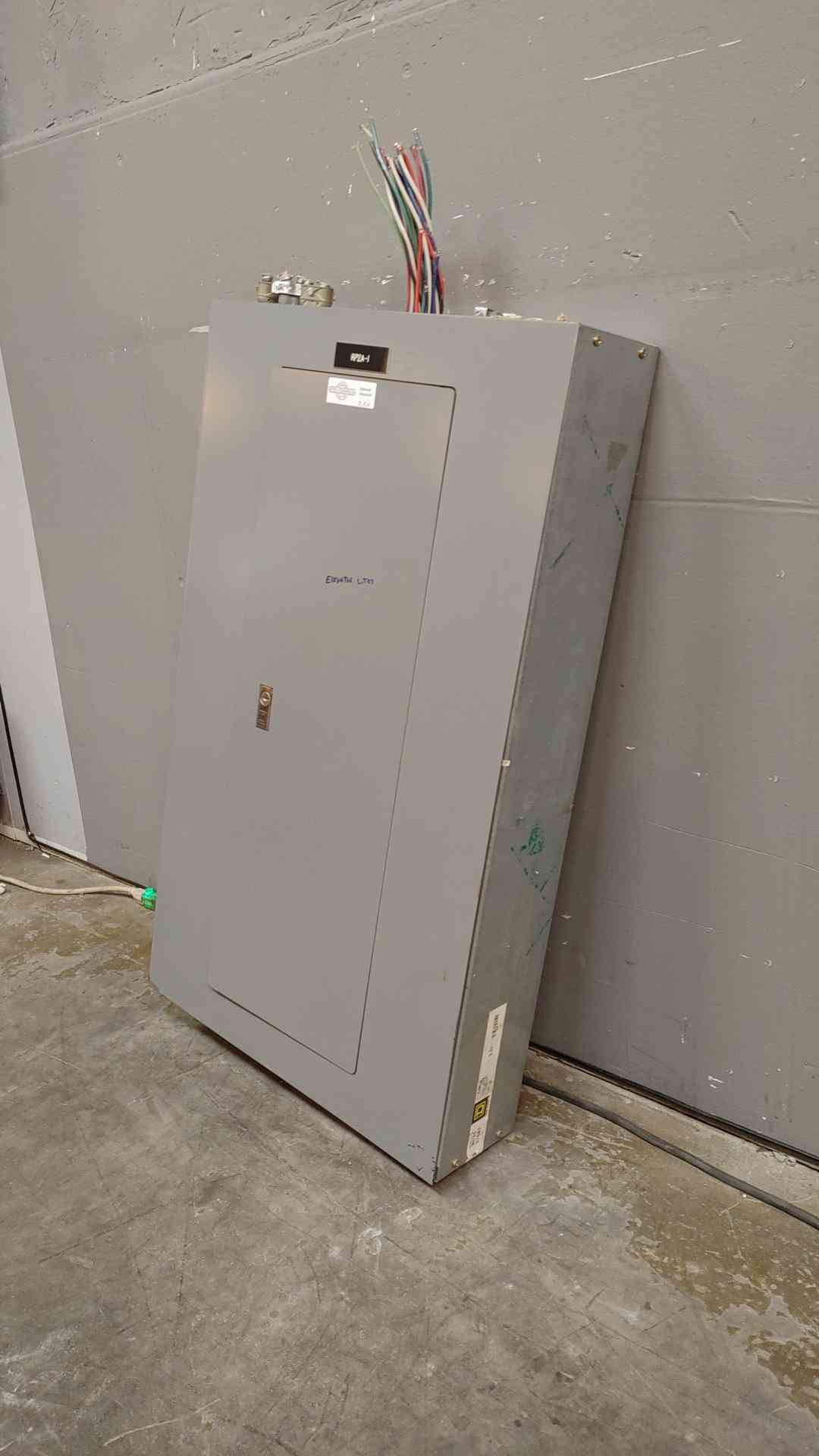 225A Square D NQOD Panelboard 208Y/120V 3PH 4 Wire NQOD442L225CU(103472)
