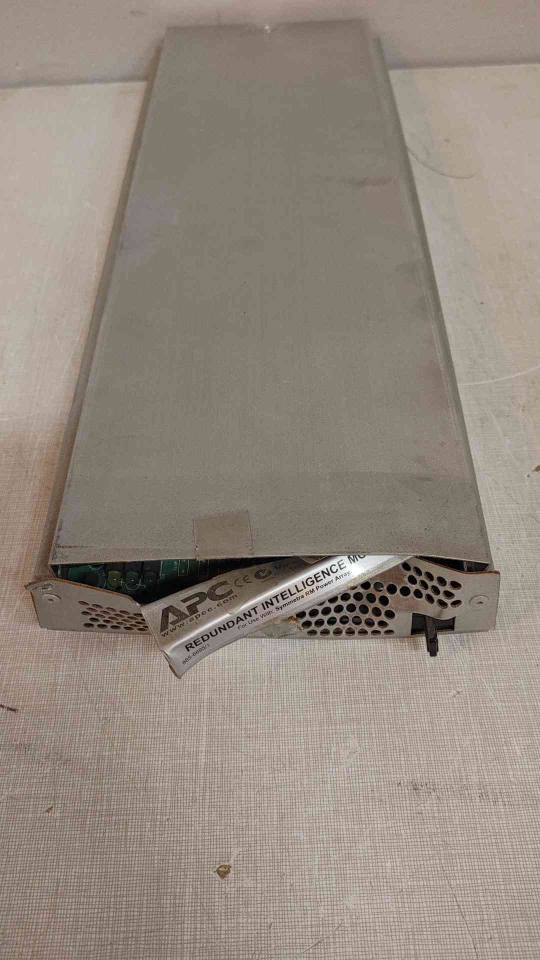 *Pickup Only* APC Redundant Intelligence Power Module SYRIM3(103603)