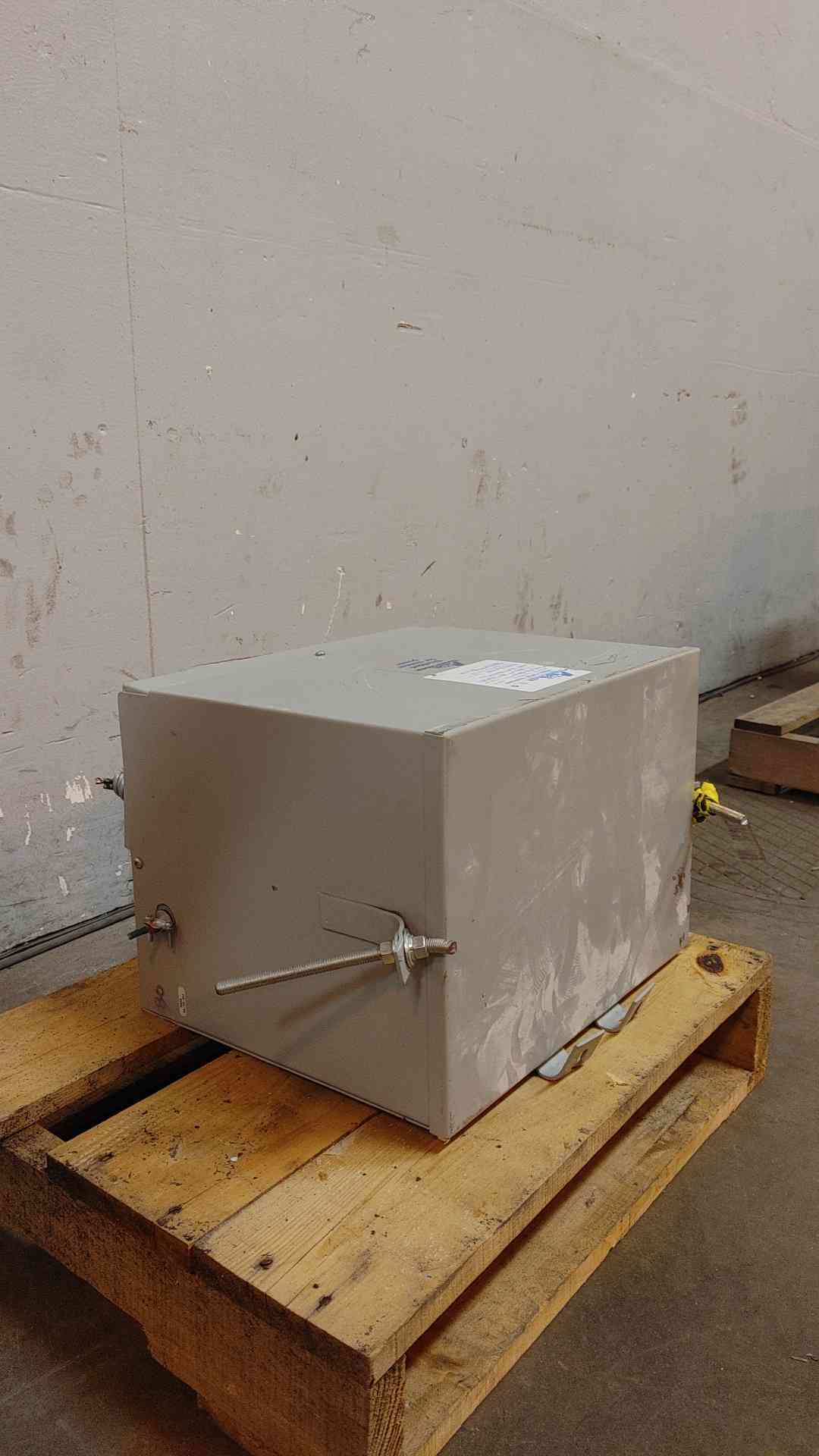 9KVA Acme General Purpose Transformer 480v x 208Y/120V 3PH T2A533101S(103610)