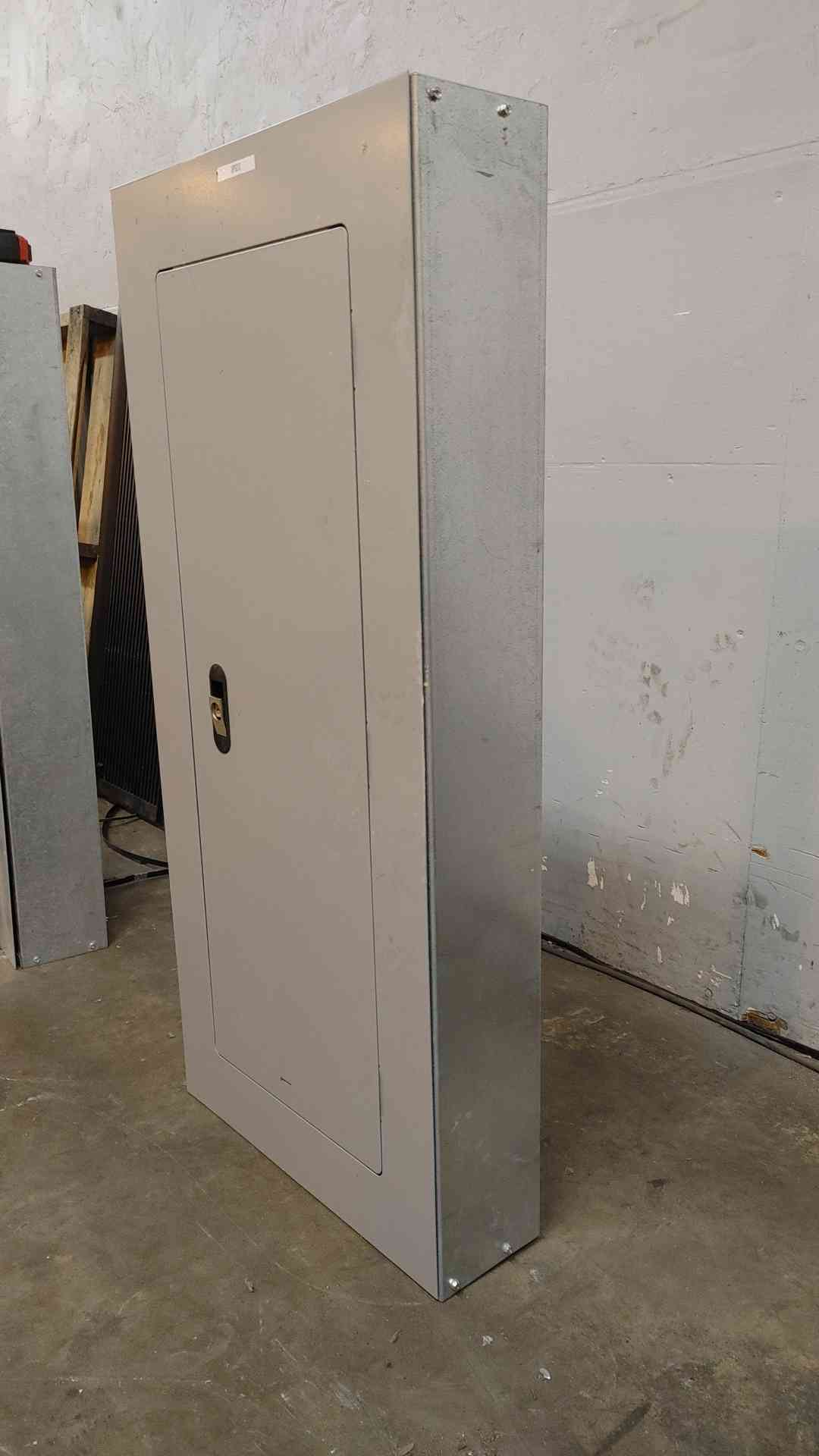 250A Siemens Panelboard 208Y/120V 3PH 4 Wire 150A Main Loaded(103583)