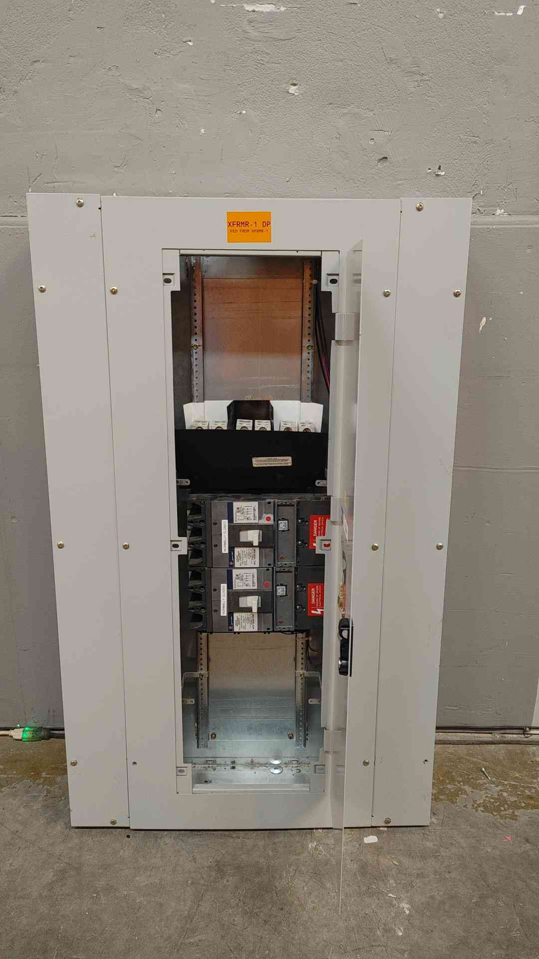 GE A Series 2 Breaker Panelboard AF49SW with 2 SGHA36AT0400(103658)