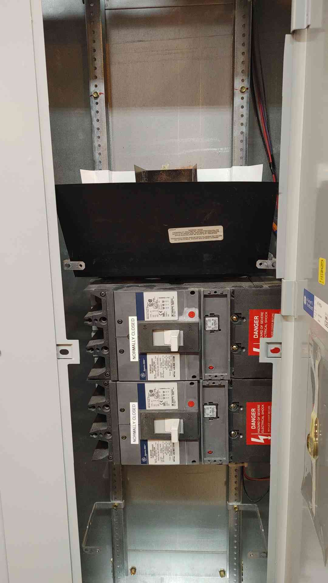GE A Series 2 Breaker Panelboard AF49SW with 2 SGHA36AT0400(103658)