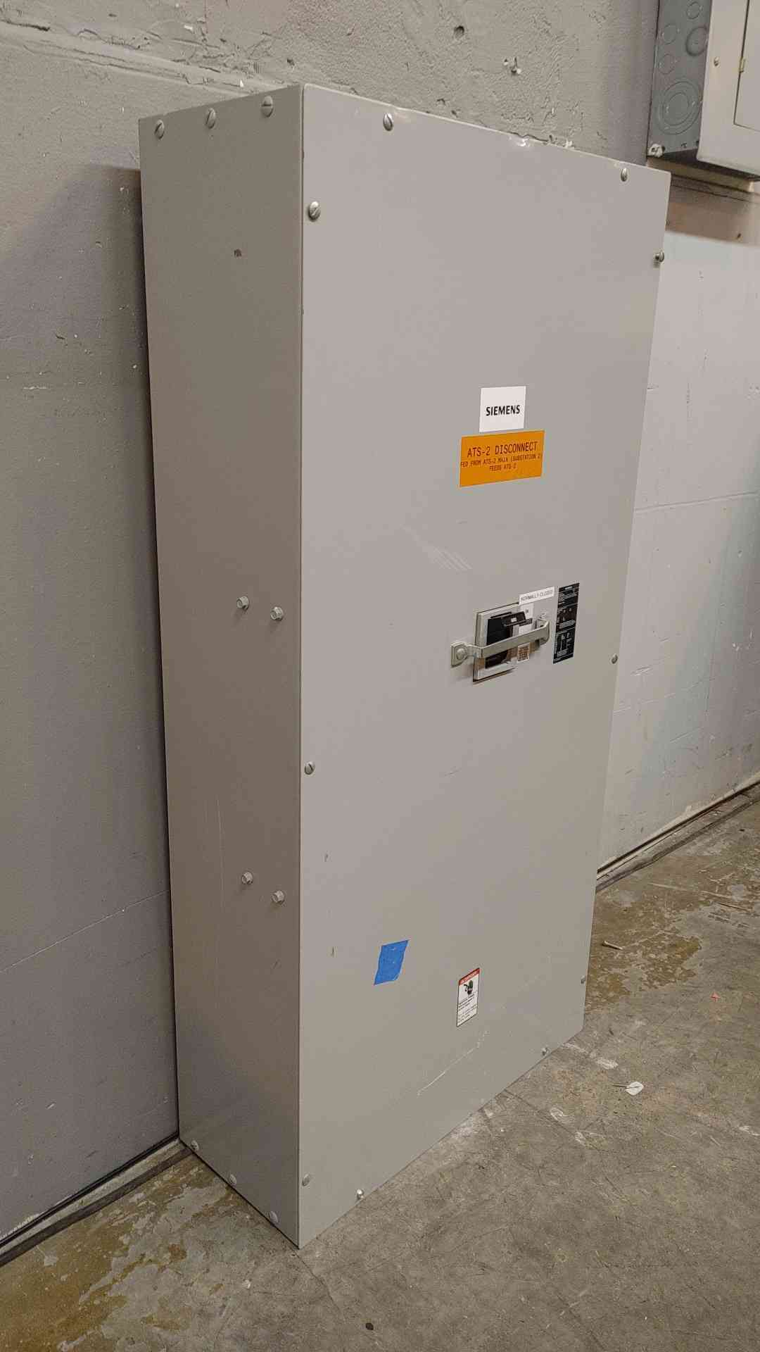 600A Siemens Shunt Trip Breaker Disconnect in Enclosure 24V 211A S17JLD6(103659)
