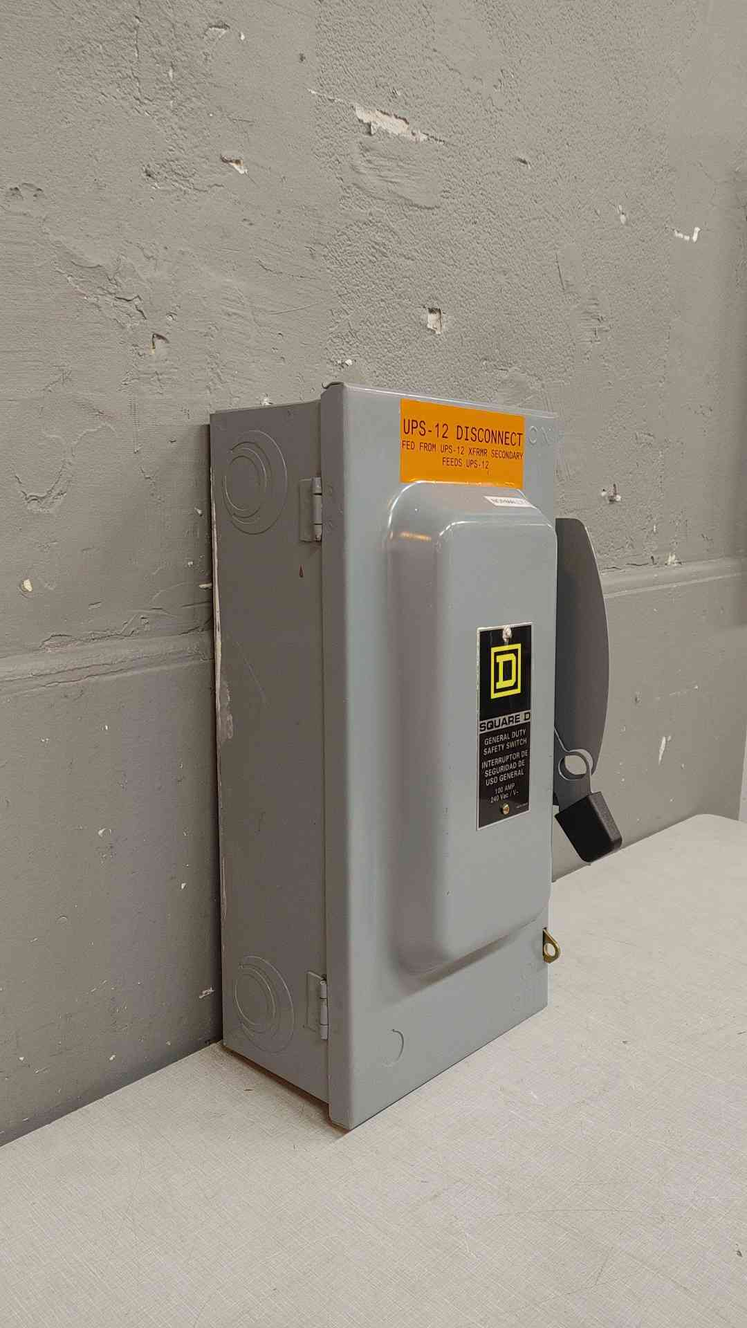 *Pickup Only* Square D General Duty Safety Switch Interruptor 100A 240VAC AL(103641)