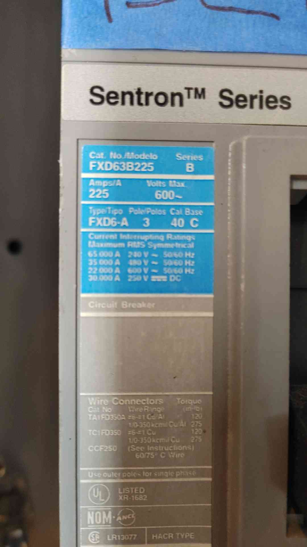 Siemens Sentron FXD638225 Circuit Breaker Enclosure 250A 600VAC Disconnect(103644)