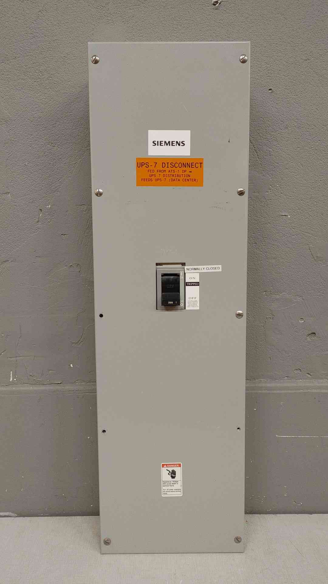 Siemens Sentron FXD638225 Circuit Breaker Enclosure 250A 600VAC Disconnect(103644)