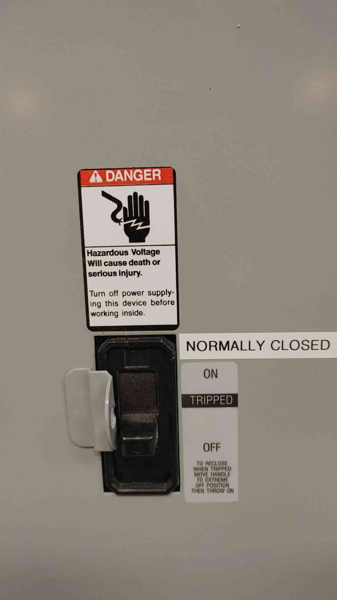 Siemens EB3225S&F 225A 3PH Enclosure w/ QJ2 225 Amp Main Breaker 240V NEMA 1 (103645)