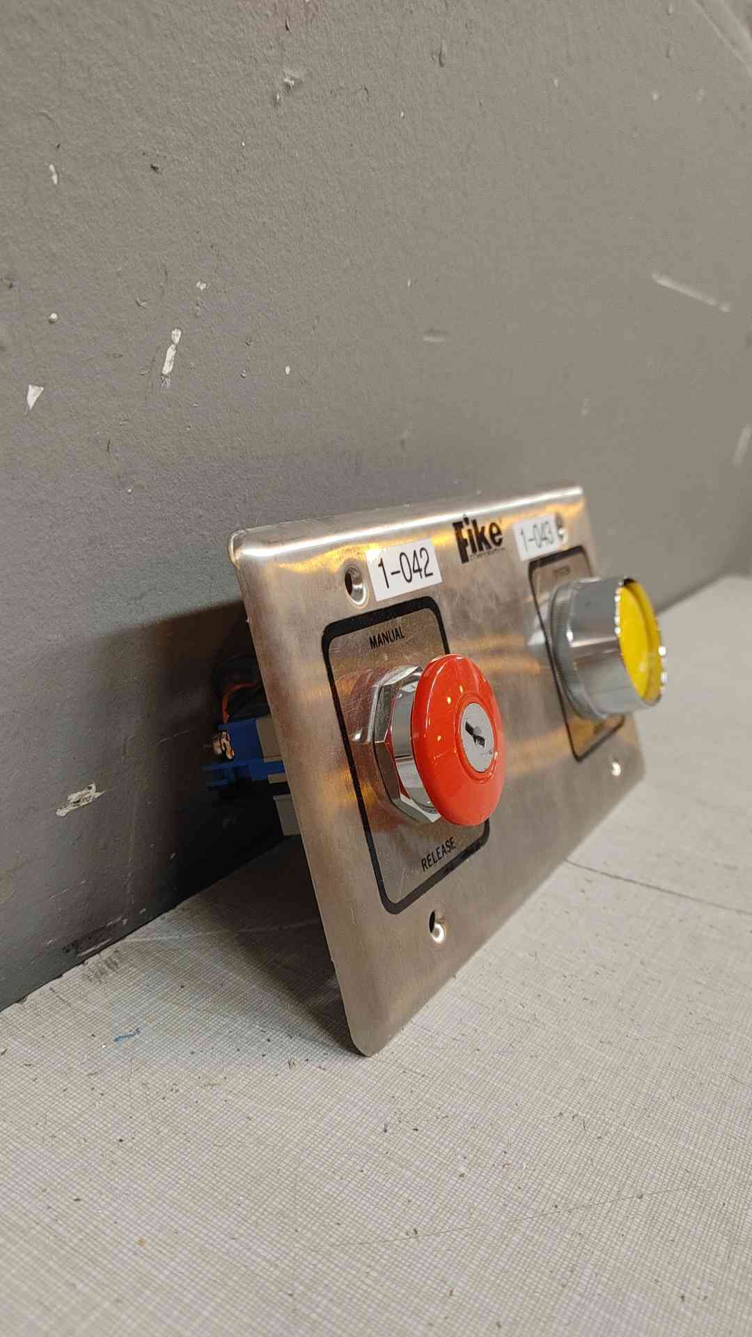 Fike Signaling Device 30VDC 5A 06680(103668)