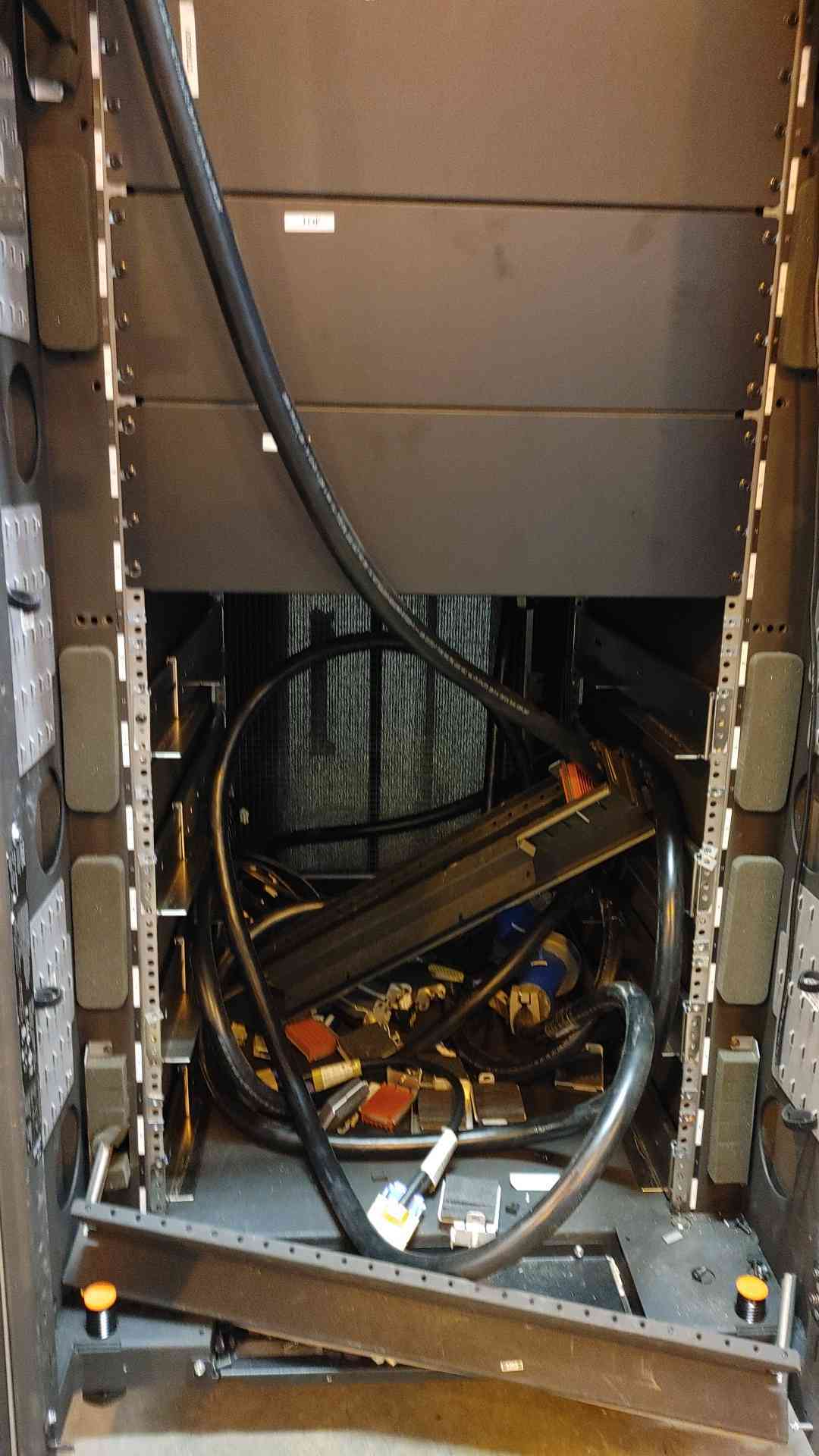 IBM Power 795 Rolling Server 63A 480V 3PH 9119-6954D( No HDDs