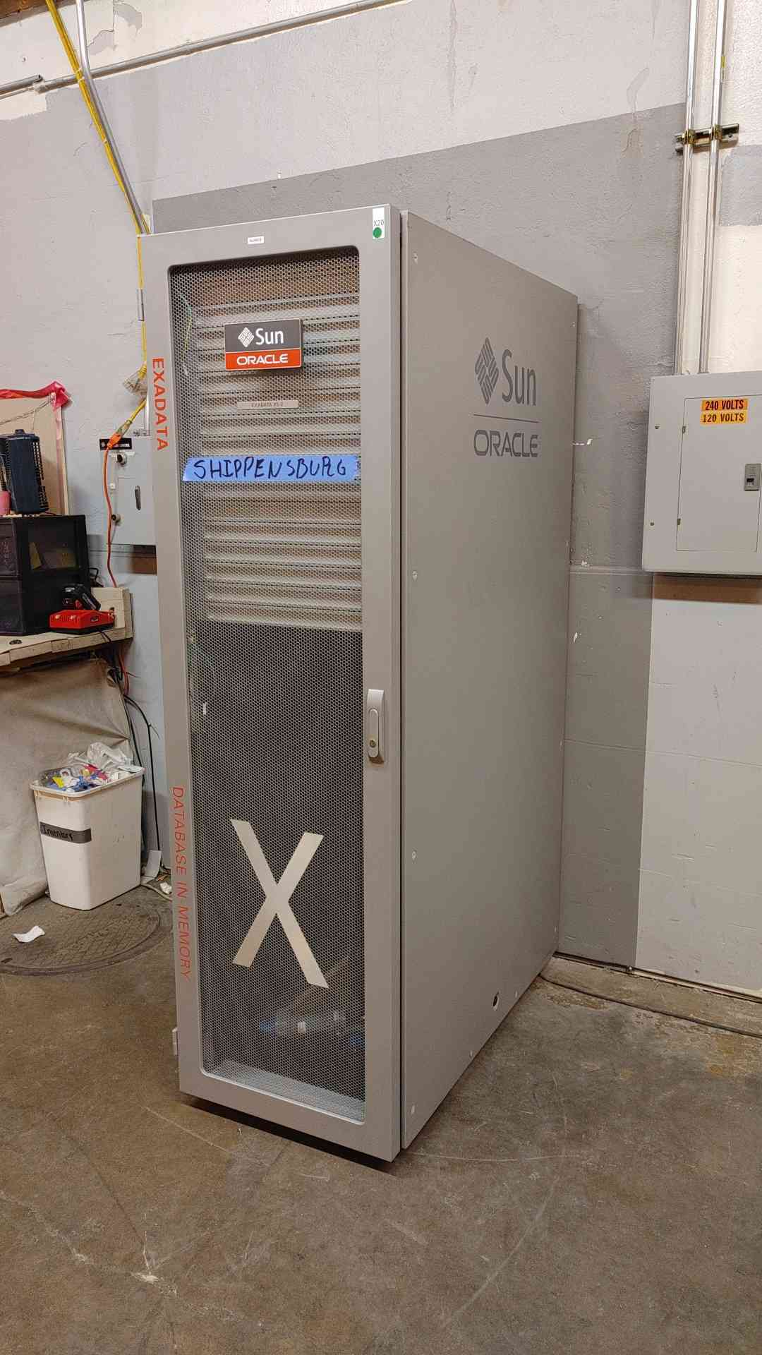 42U Sun Oracle Fully Enclosed Rolling Server Rack 2047RTN-1530RB0005(103758)