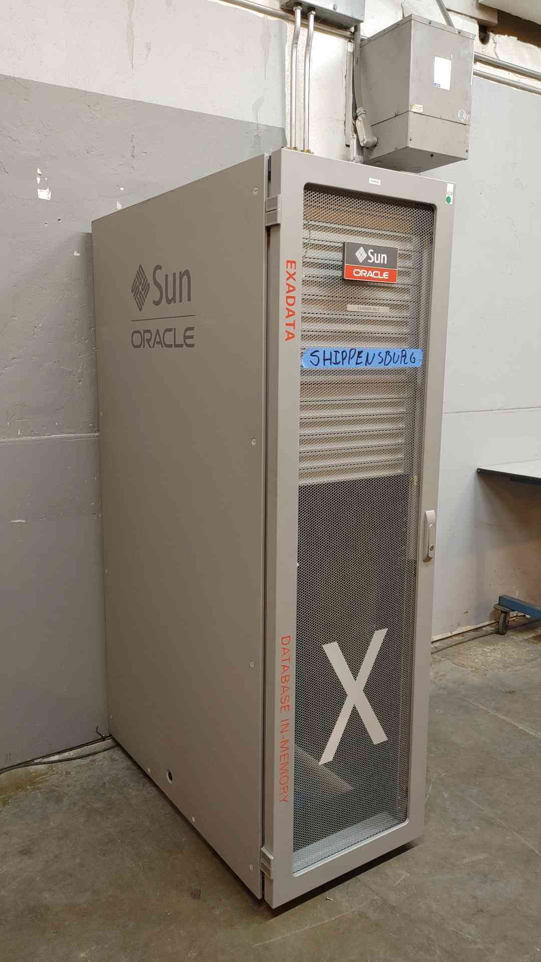 42U Sun Oracle Fully Enclosed Rolling Server Rack 2047RTN-1530RB0005(103758)