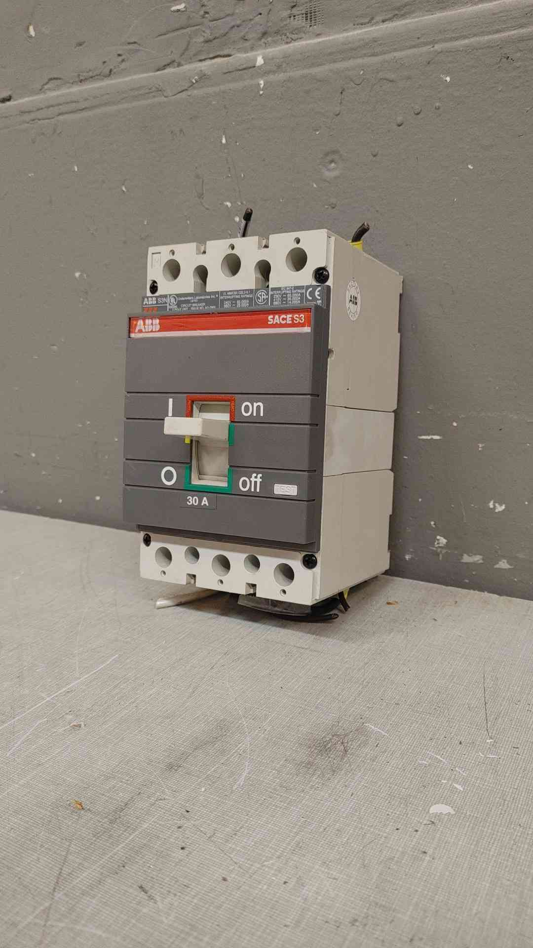 ABB Circuit Breaker 2 Pole 30A 400VAC S3N(104045)