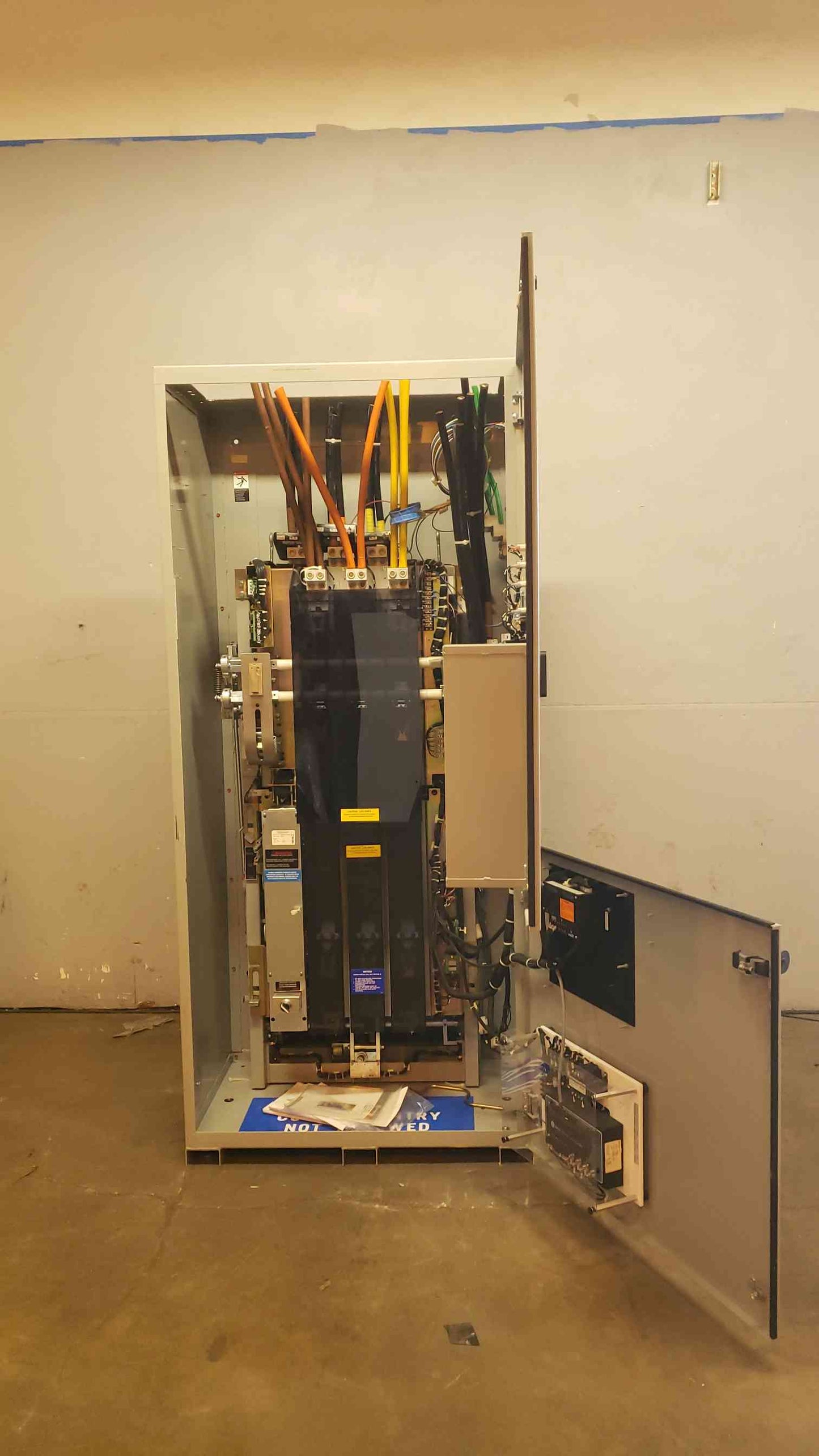 ATS GE Zenith Transfer Switch 480V 1000A 3PH ZB5CB10031-05G601N(104122)