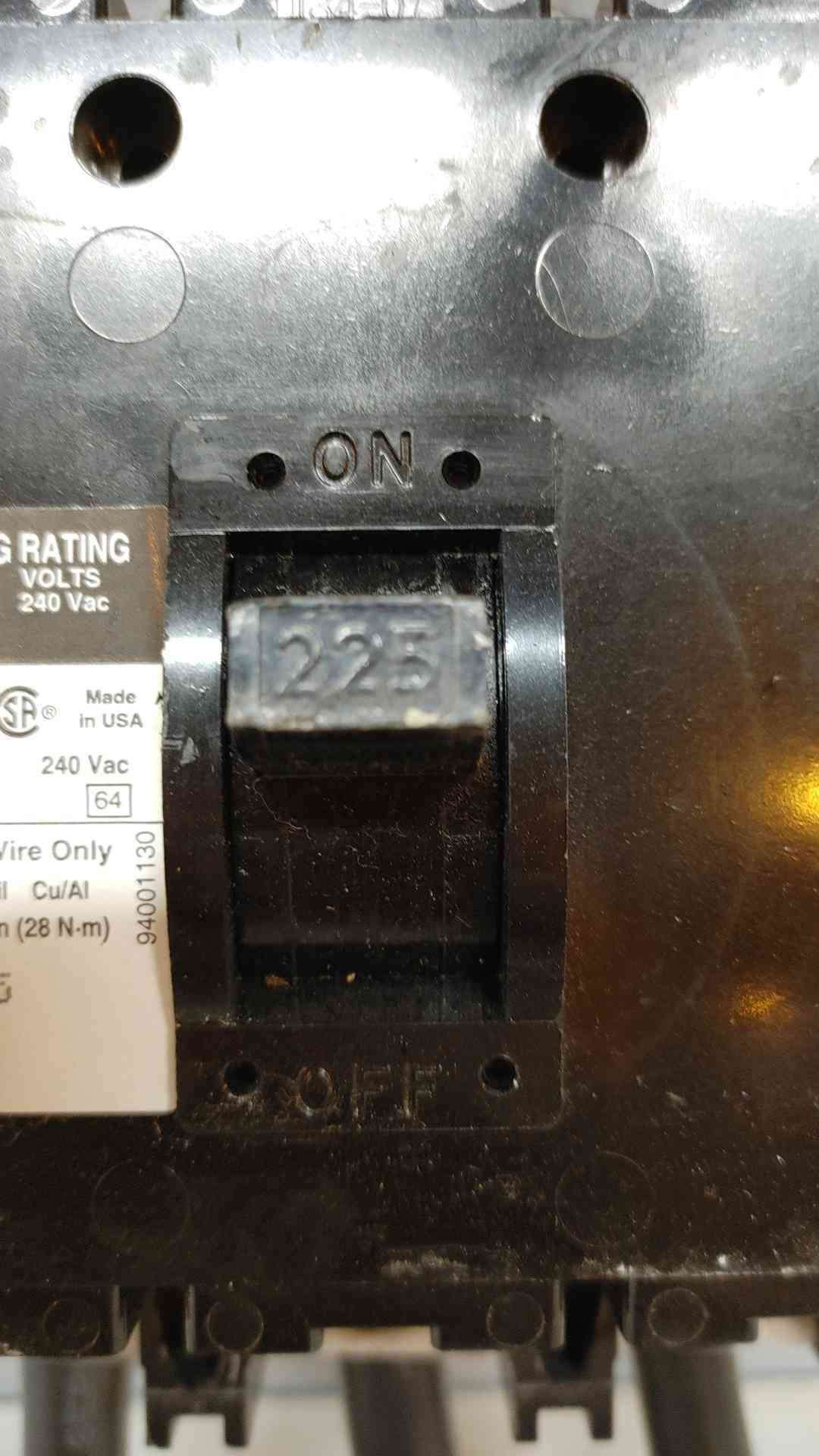 Lot of 3 Square D Circuit Breaker 3 Pole 240VAC 225A ZZ-7373 Q2L3225(104470)