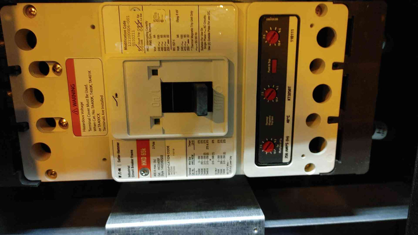 150KVA Eaton PDU-A 480V x 208/120 3PH 4W EE083SXX12 '11(104592)