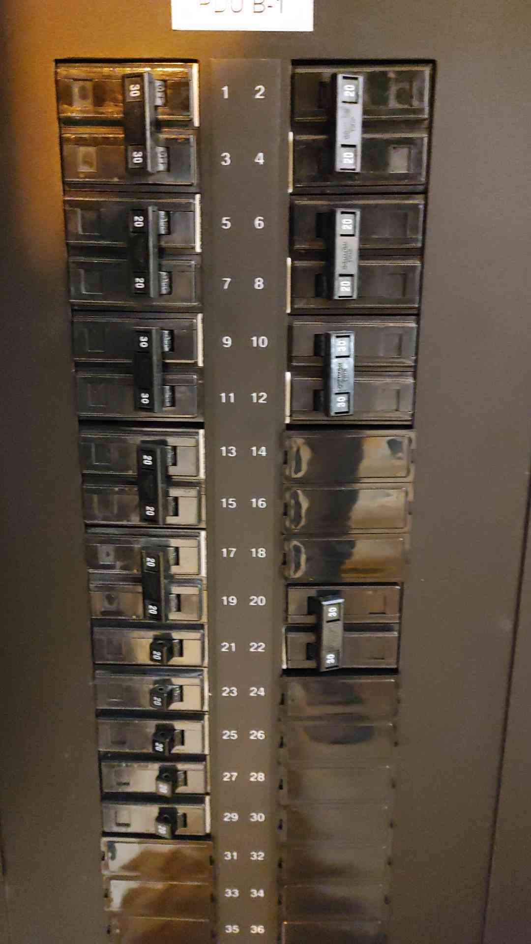 150KVA Eaton PDU-A 480V x 208/120 3PH 4W EE083SXX12 '11(104592)