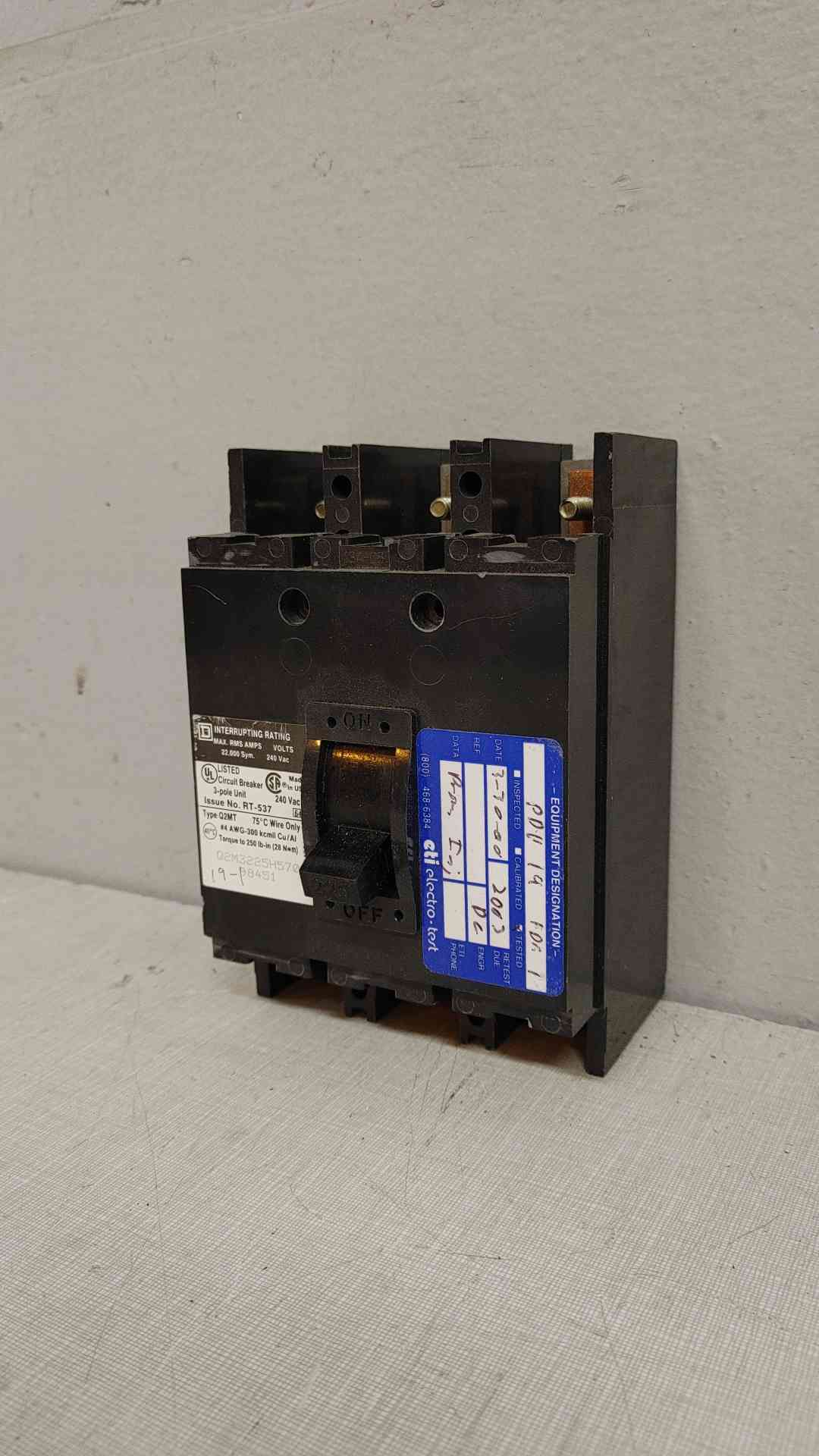 Square D 225A 3 Pole Circuit Breaker 240VAC RT-537(104611)