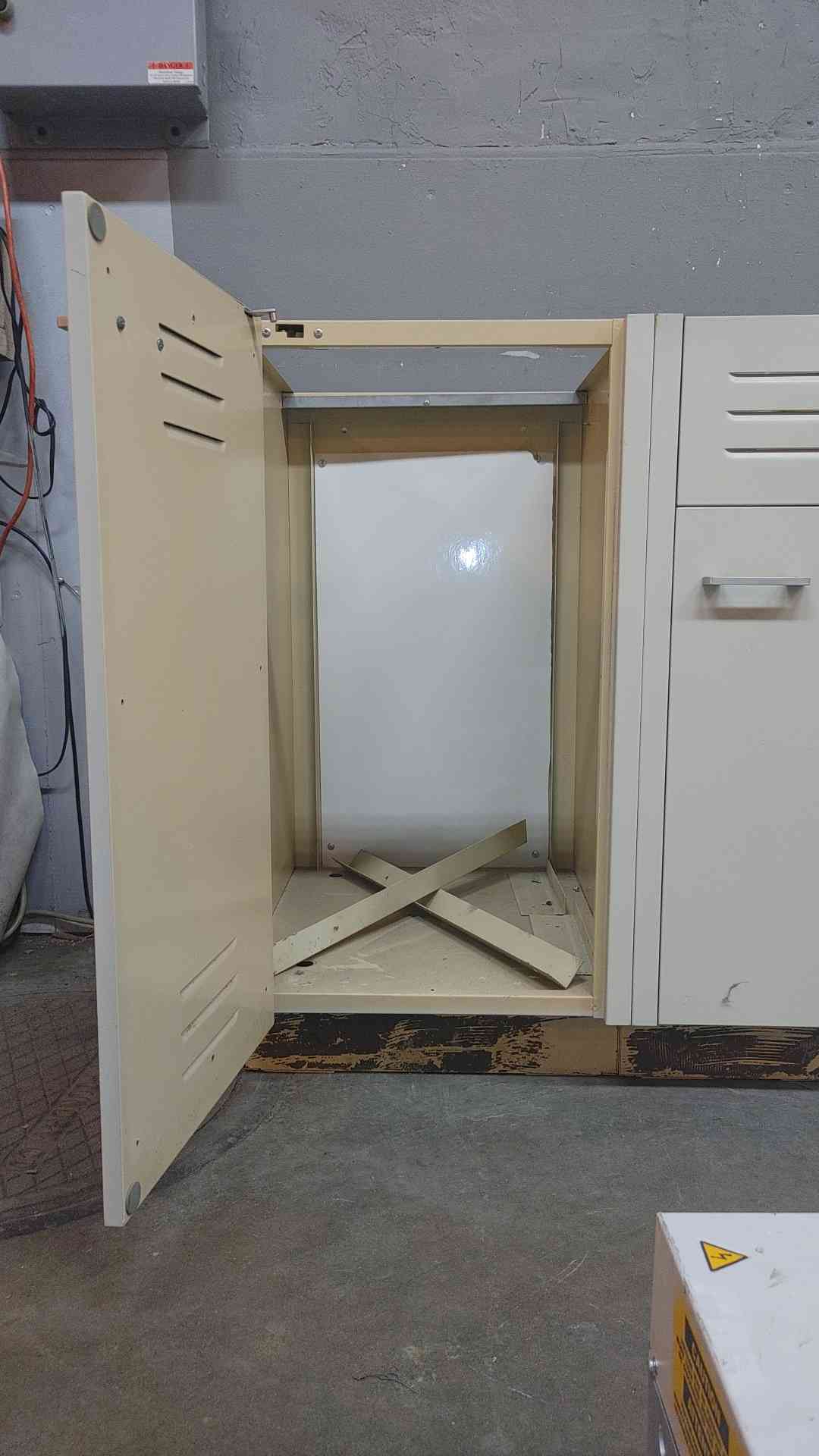 30" st charles casework(104615)