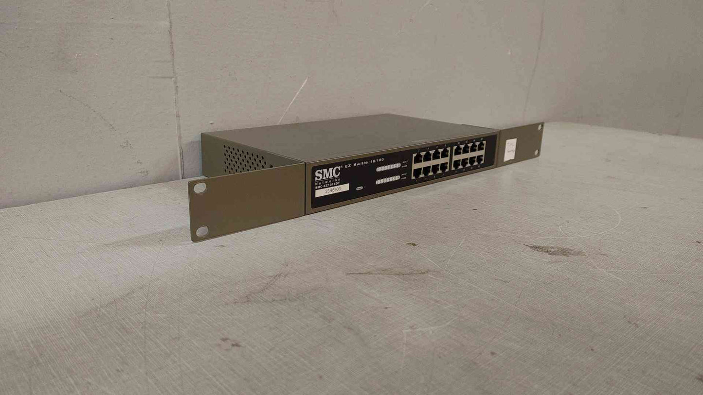 *Pickup Only* SMC Networks Fiber Network EZ Switch 10/100 100-240V .4A SMC-EZ1016DT(104688)