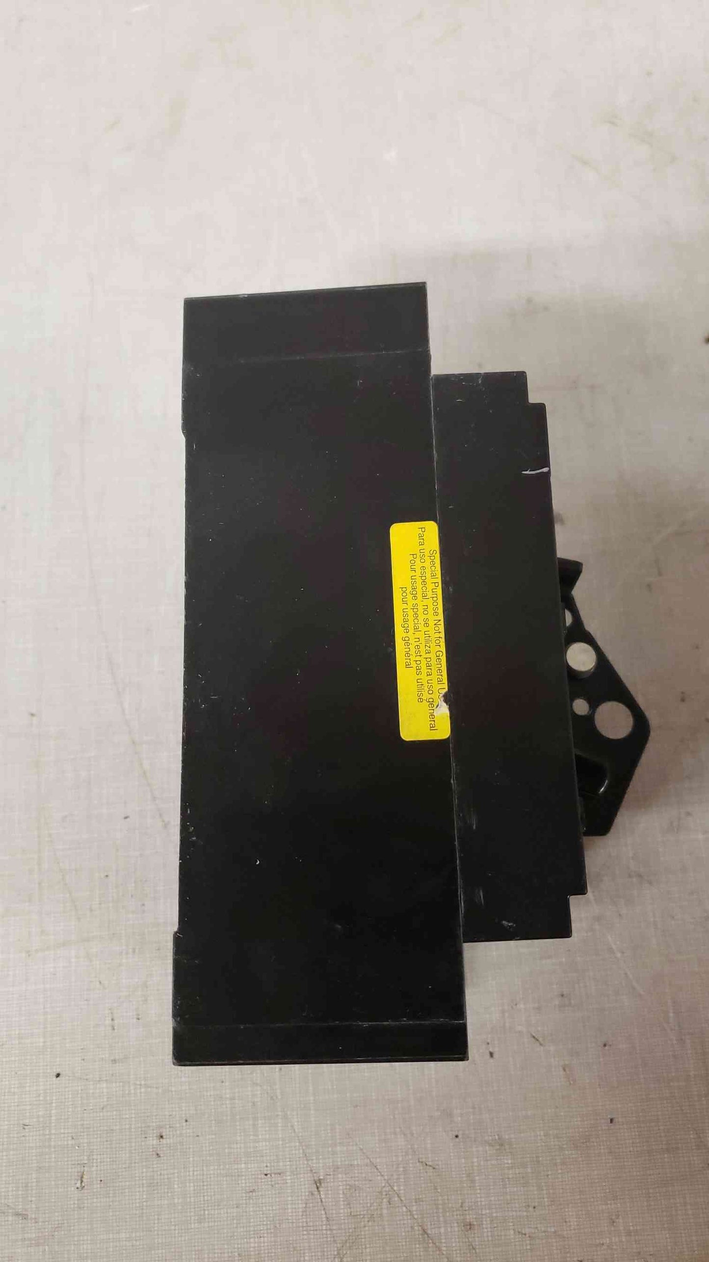 lot of 2 Square D 225A 3 Pole Breaker QDF32225TS (SKU: 104733)(104733)