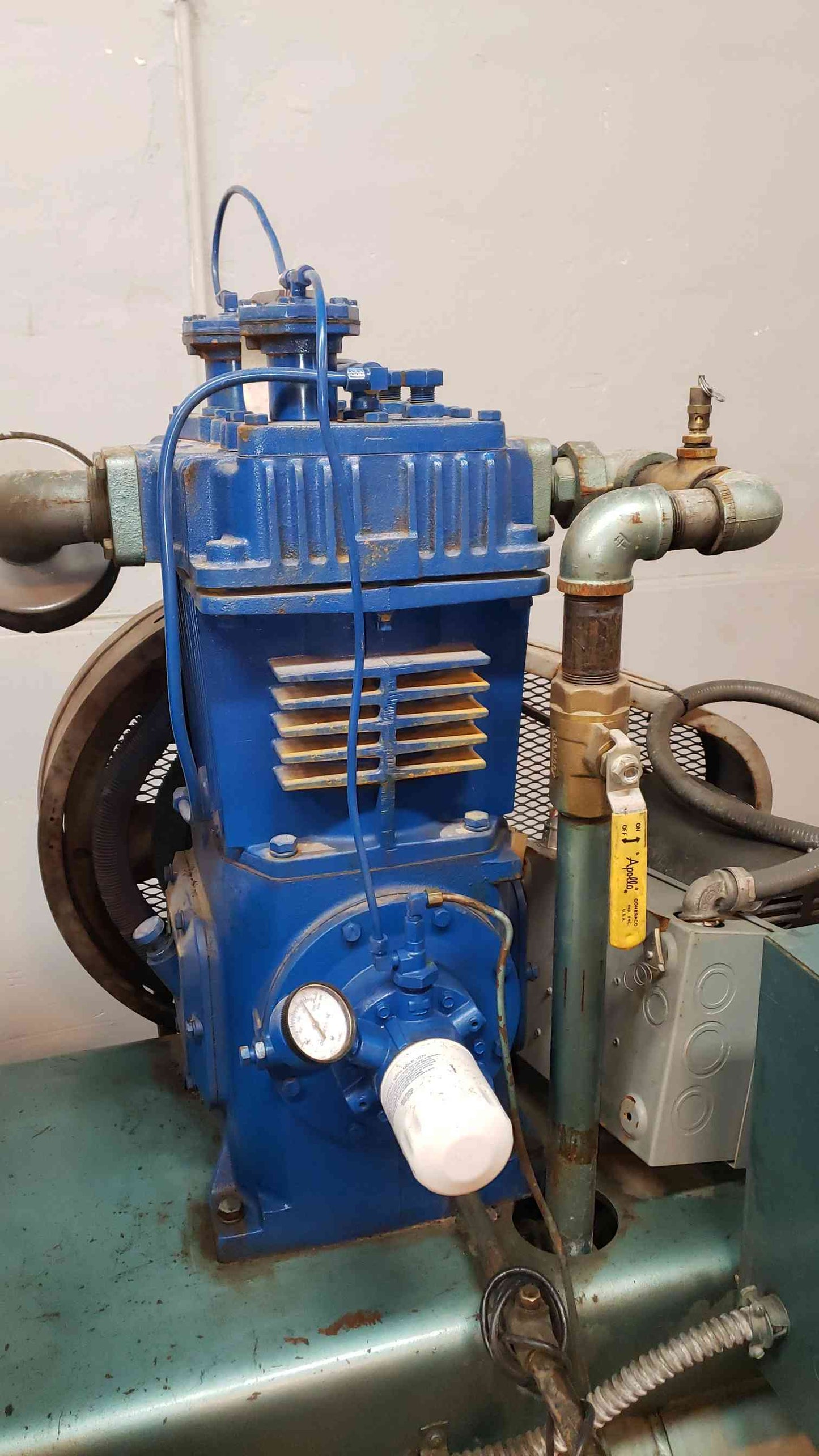 Compressed Air & Gas Institute Large Air Compressor 200 PSI(104853)