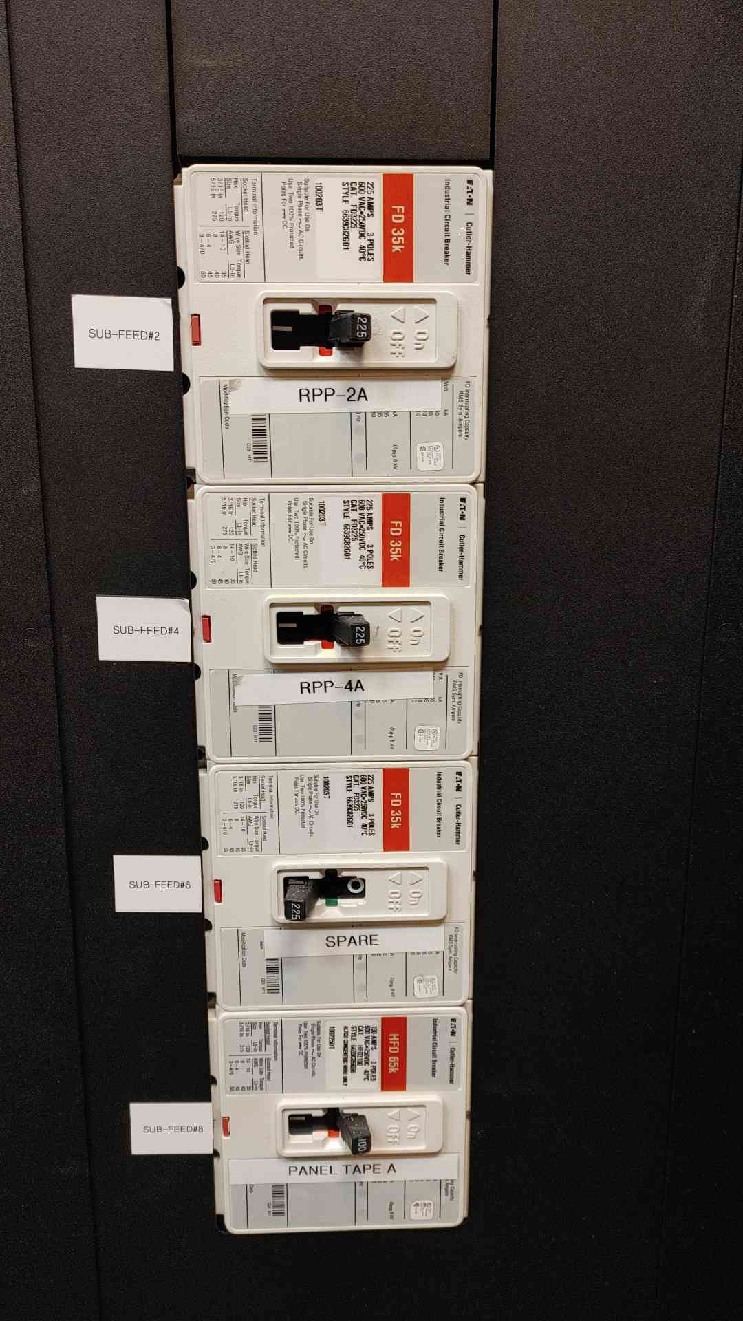 150KVA Eaton PDU 480V x 208/120V PDU257709-001 Power Distribution Unit (106314)