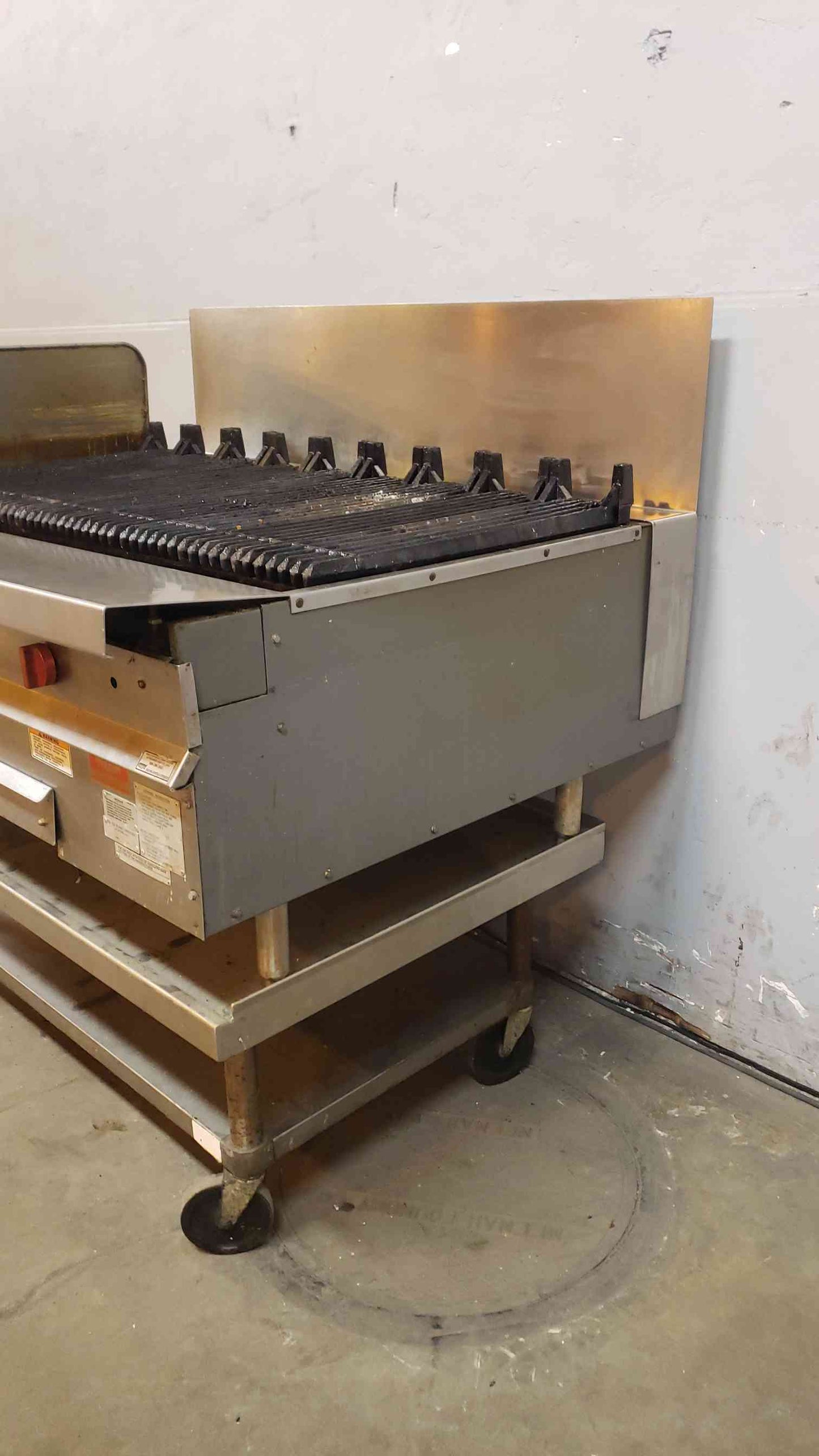 Vulcan HOBART Nat Gas Grill W/ Rolling Base GHMCB51 (SKU: 106893)
