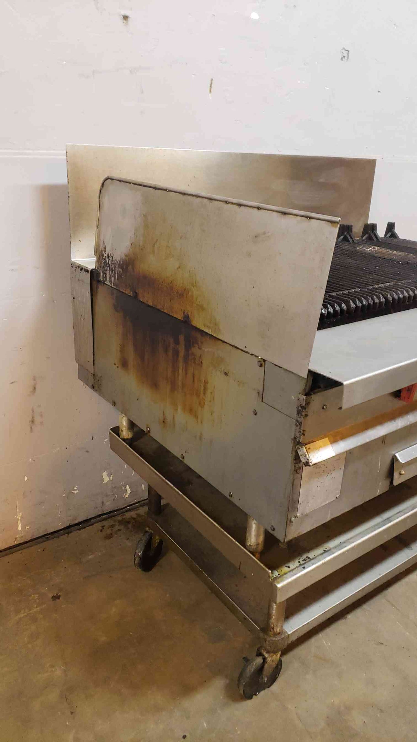 Vulcan HOBART Nat Gas Grill W/ Rolling Base GHMCB51 (SKU: 106893)