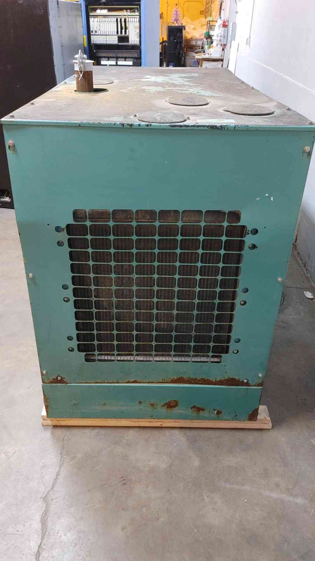 65KW Cummins GGHB-4479011 120/240 195A 3PH NG/LP 399.9 Hrs. Load Tested