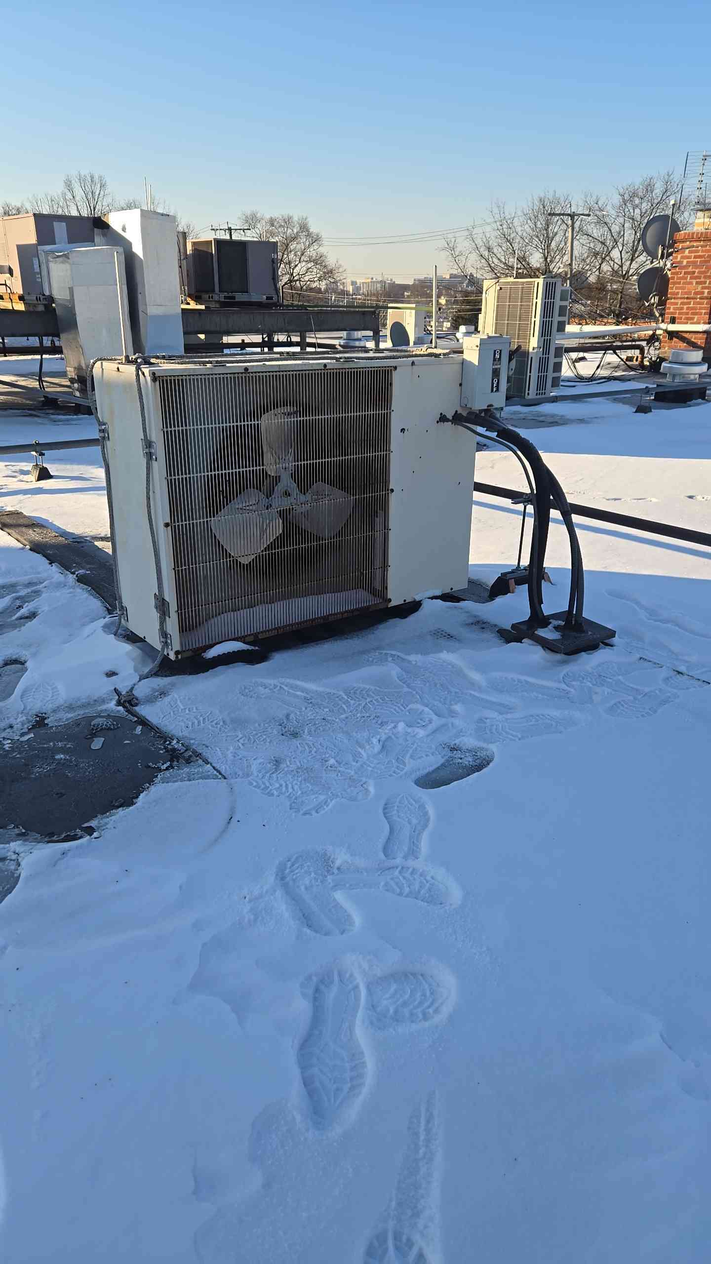 Liebert PFH037A Single Fan Outdoor Condenser '13 (107392)