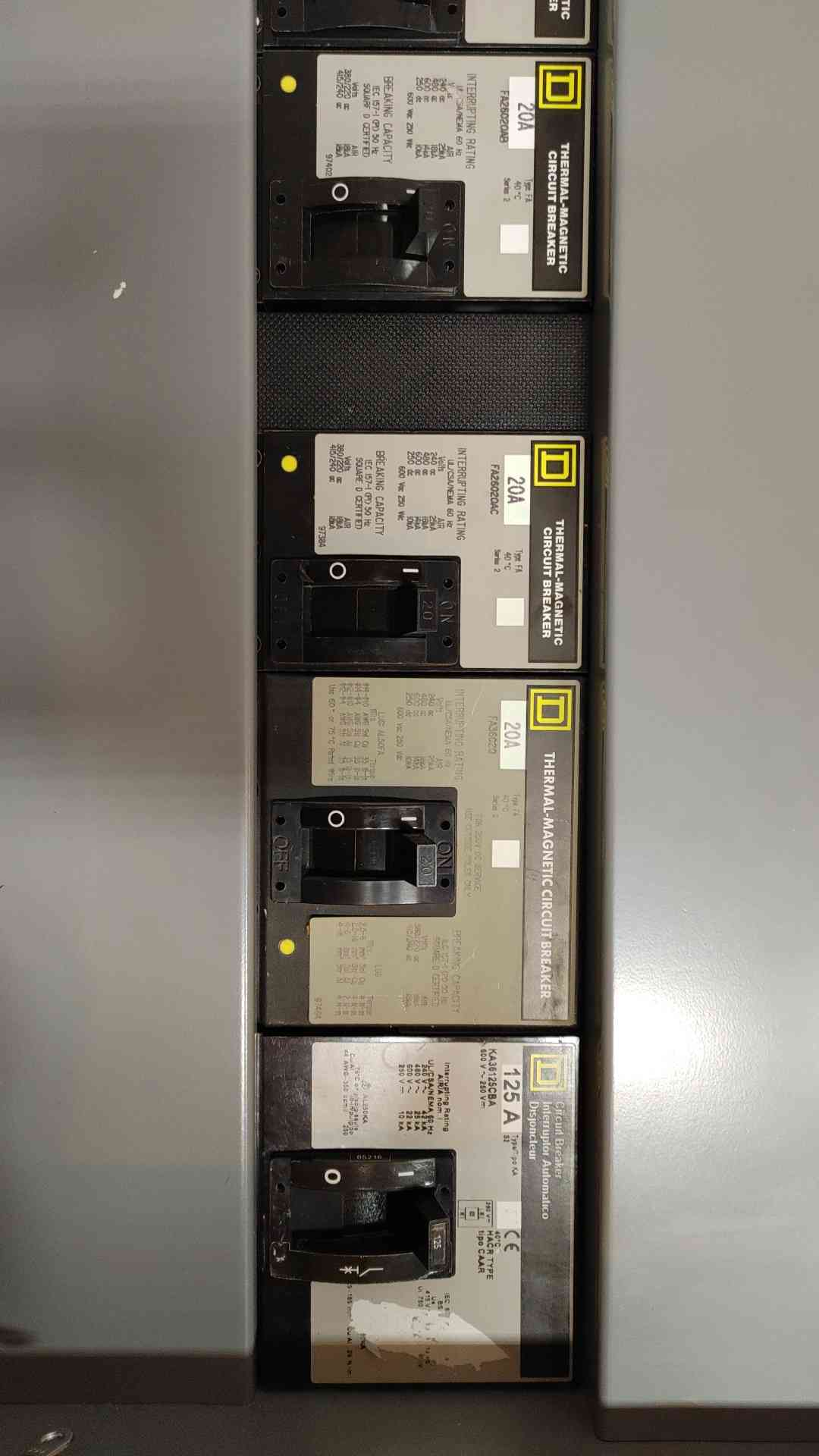 Square D I-Line Panelboard 500A 480Y/277V 3PH 4W 15 Breakers