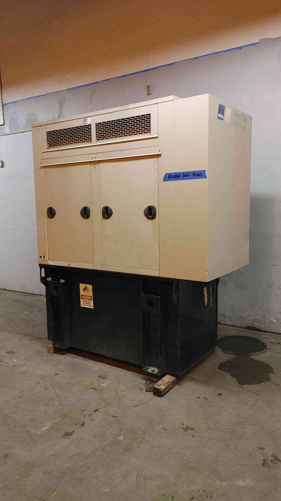 30KW MTU John Deere Diesel 4024 Generator 1PH 321Hrs D30FGJT4 TESTED