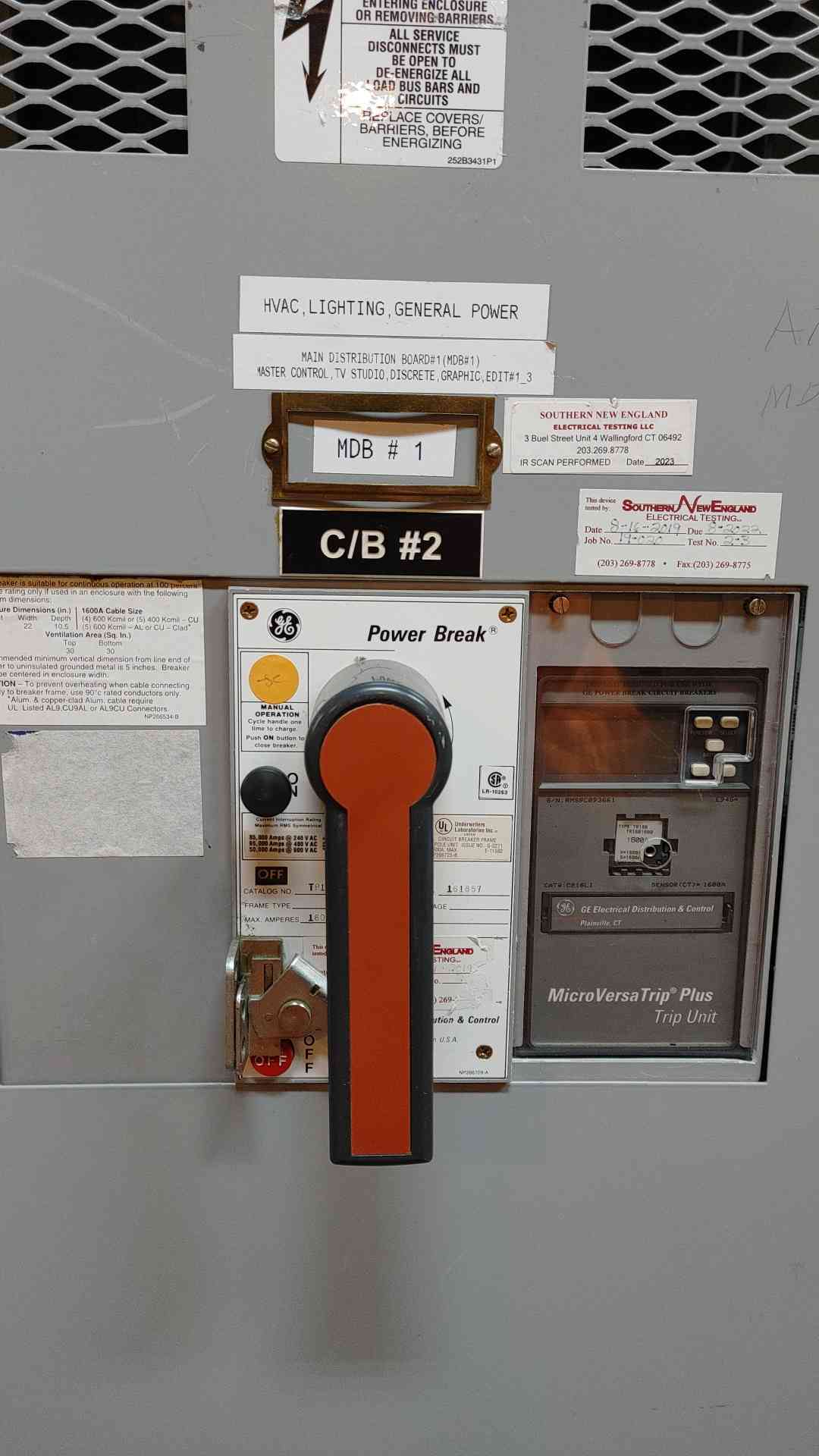 GE Spectra Switchboard 3000A 208Y/120V 3PH 4W 4 Section TP3030 Switchgear