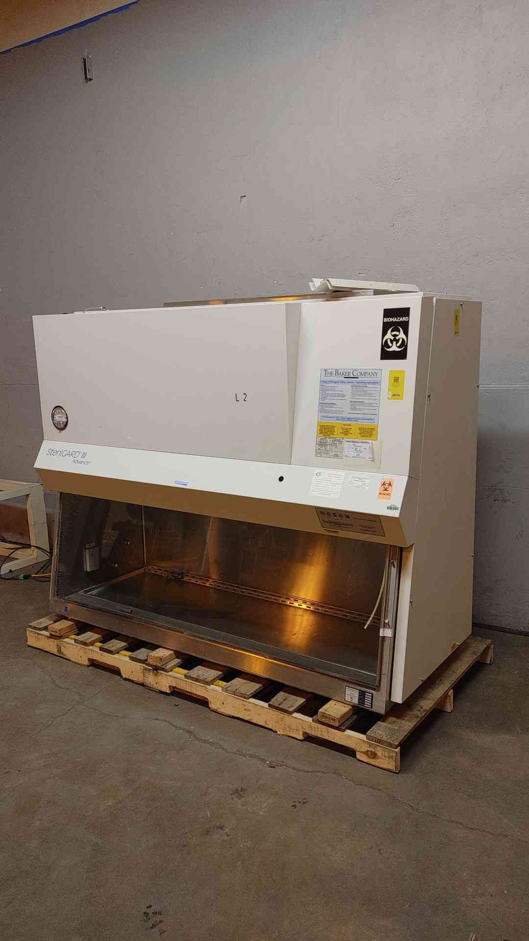 The Baker Company SterilGard III Advance Biological Fume Hood 115V 15.1A SG603 BSC