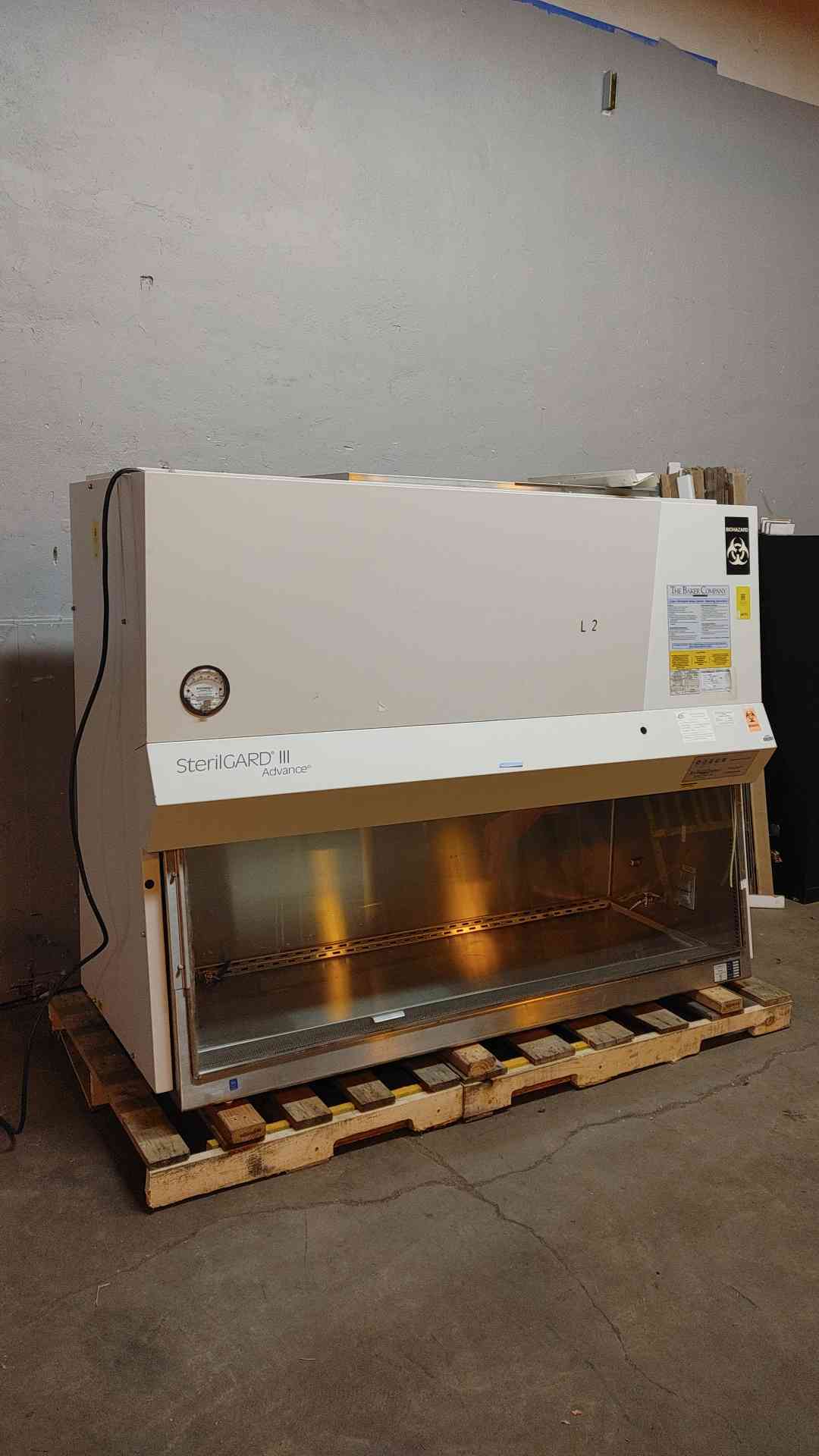 The Baker Company SterilGard III Advance Biological Fume Hood 115V 15.1A SG603 BSC