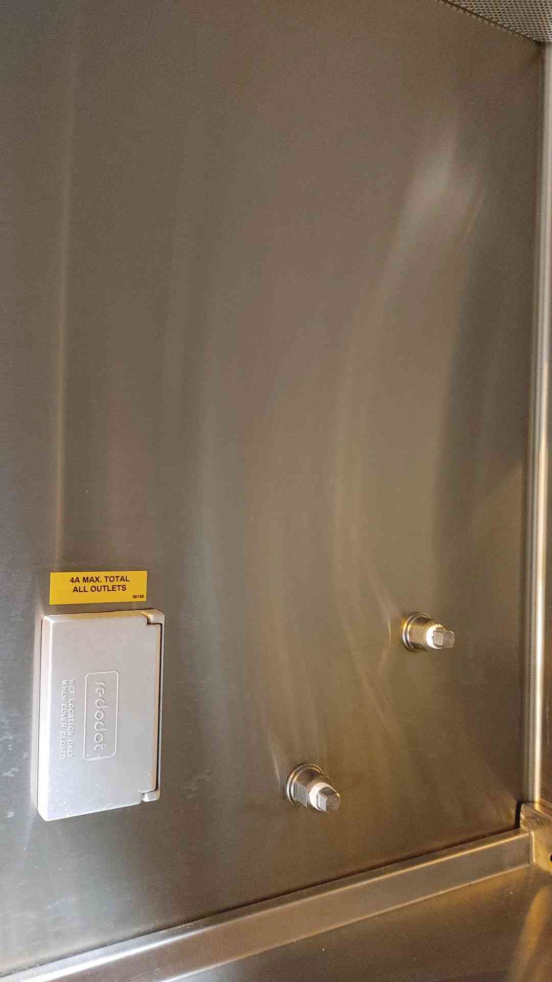 The Baker Company SterilGard III Advance Biological Fume Hood 115V 15.1A SG603 BSC