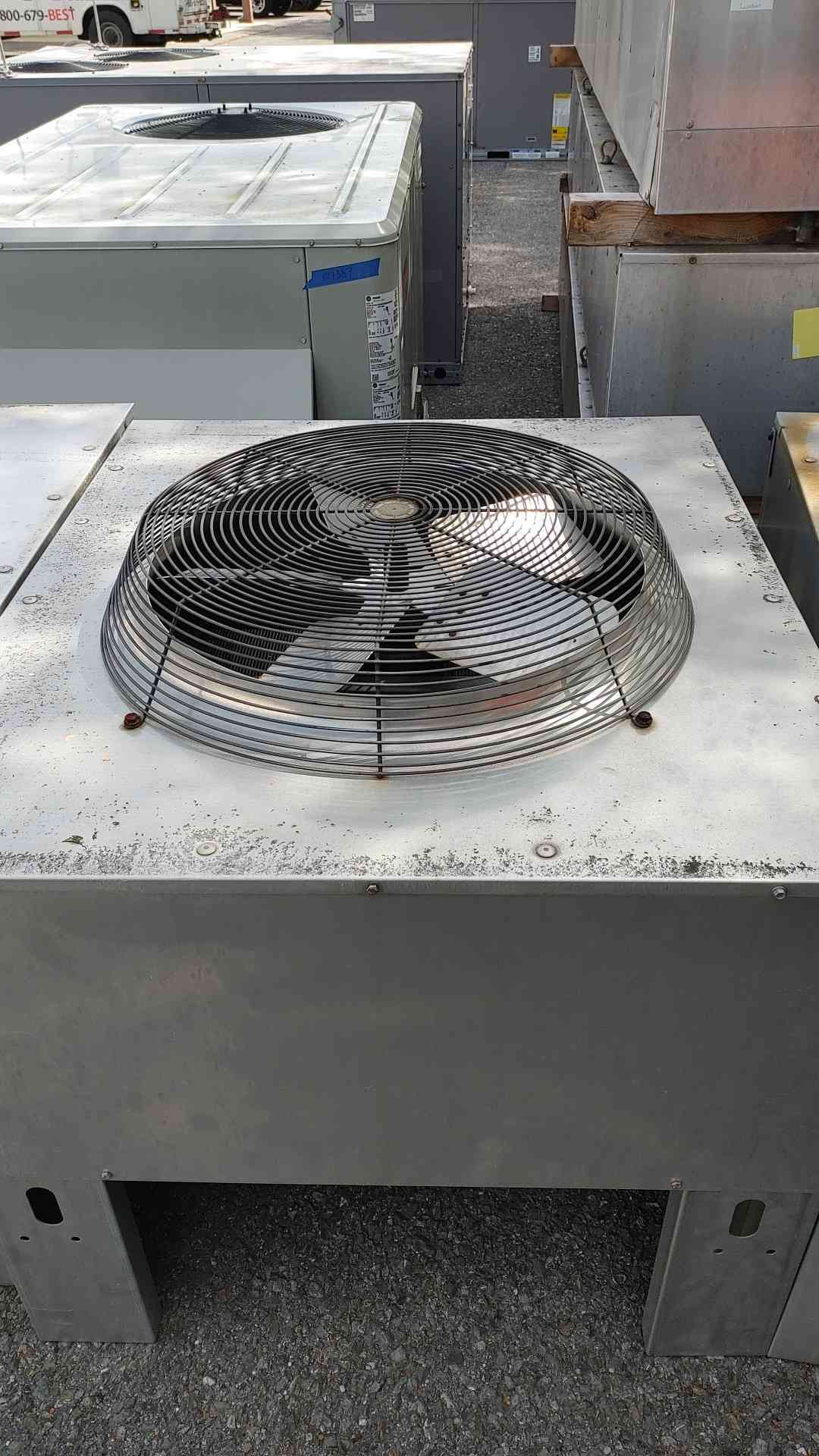 Liebert 1 Fan Condenser 208/230V 3PH .75HP TCSV104-Y Single Fan (108531)