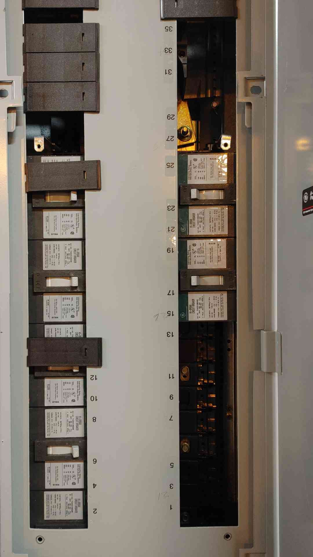 General Electric A-Series Panelboard 400A 480V 3PH 3W AXS5B5 (108535)