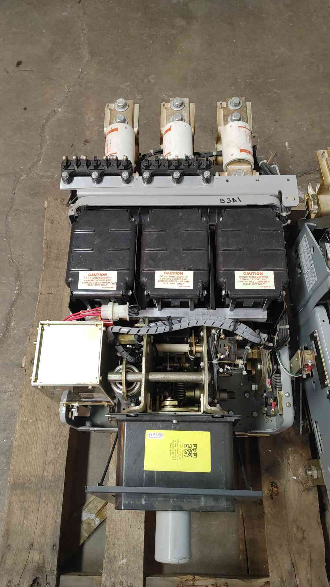 GE Fused Low Voltage Power Circuit Breaker 800 Amp 3 Pole AKRU-8D-30-1 (SKU: 108584)