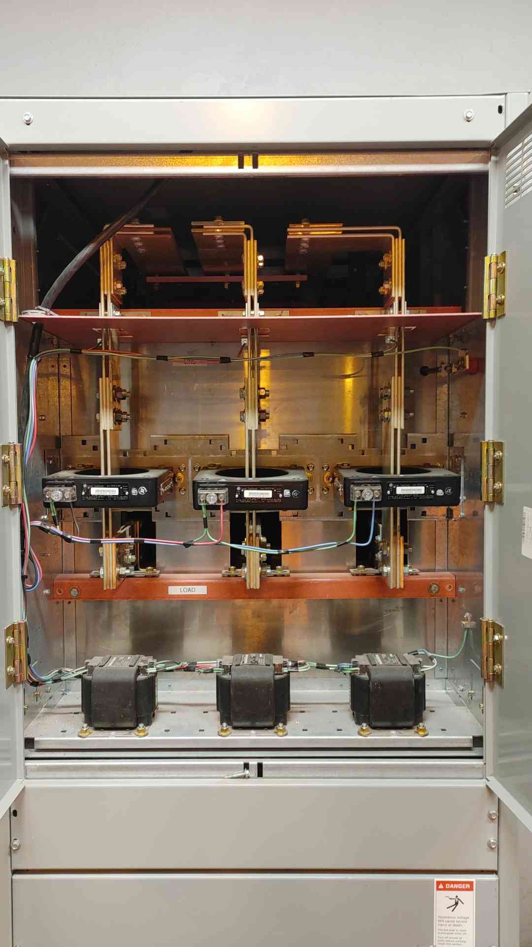 Eaton Pow-R-Line Switchboard 2 Section 3000A 480Y/277V 3PH 4W Main Breaker & Lug Cabinet Magnum DS (108597)