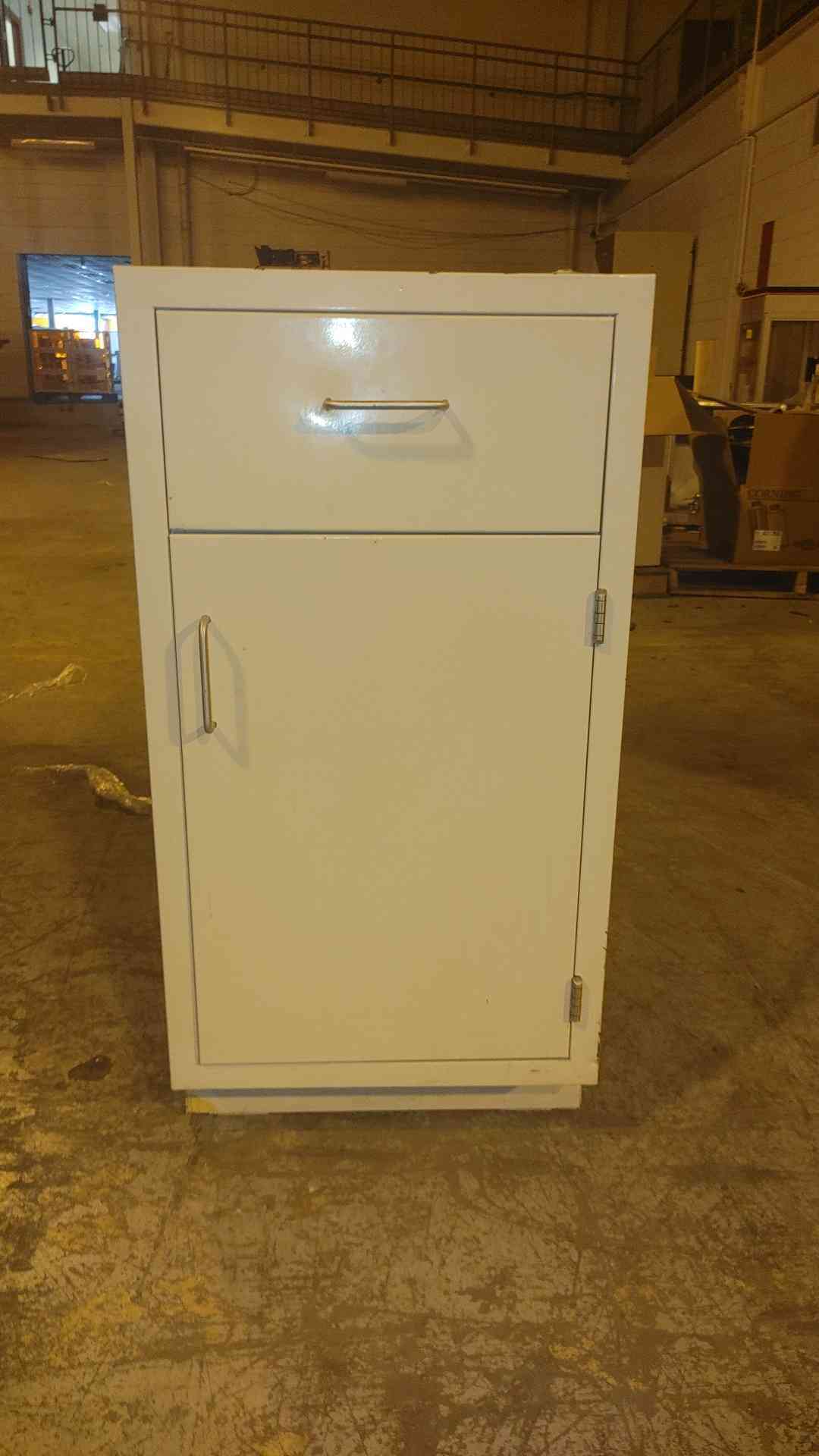 18" Lab Bench Casework Door / Drawer Hamilton(S6LLST0581)