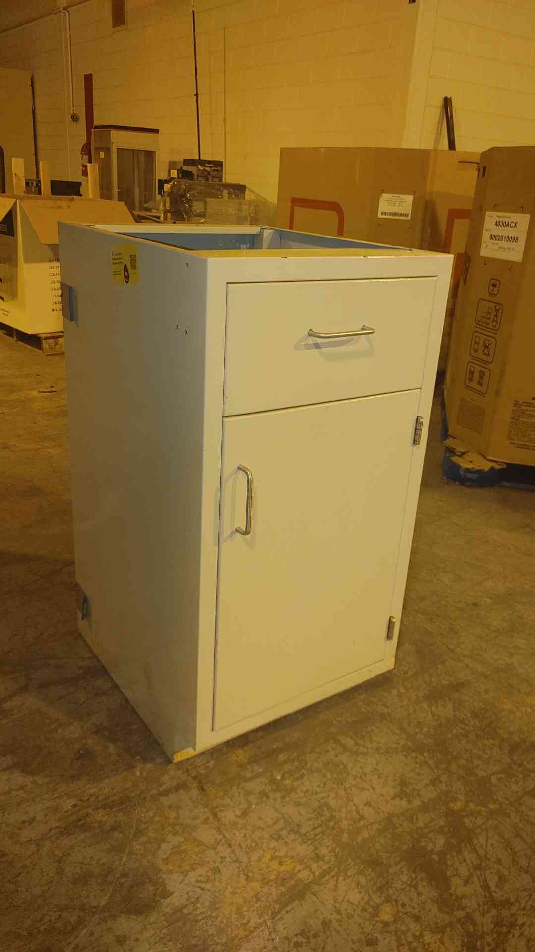 18" Lab Bench Casework Door / Drawer Hamilton(S6LLST0581)