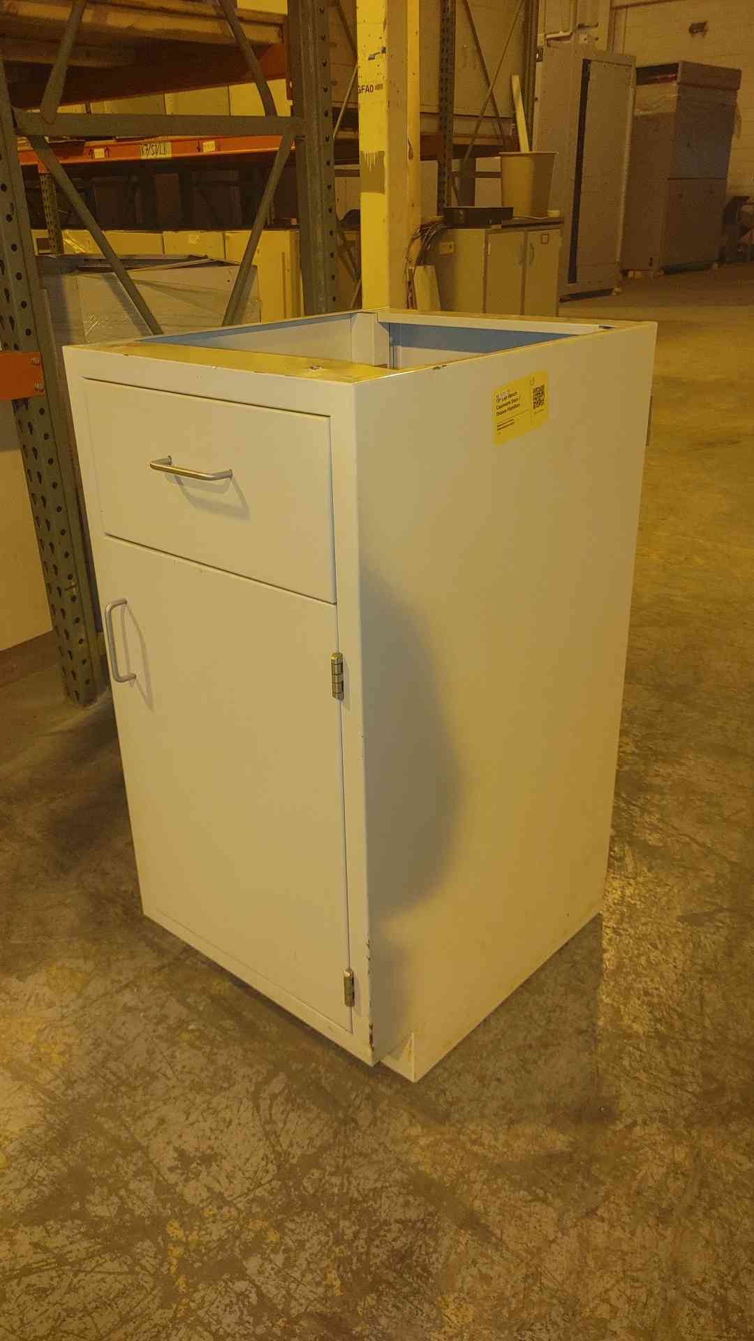 18" Lab Bench Casework Door / Drawer Hamilton(S6LLST0581)