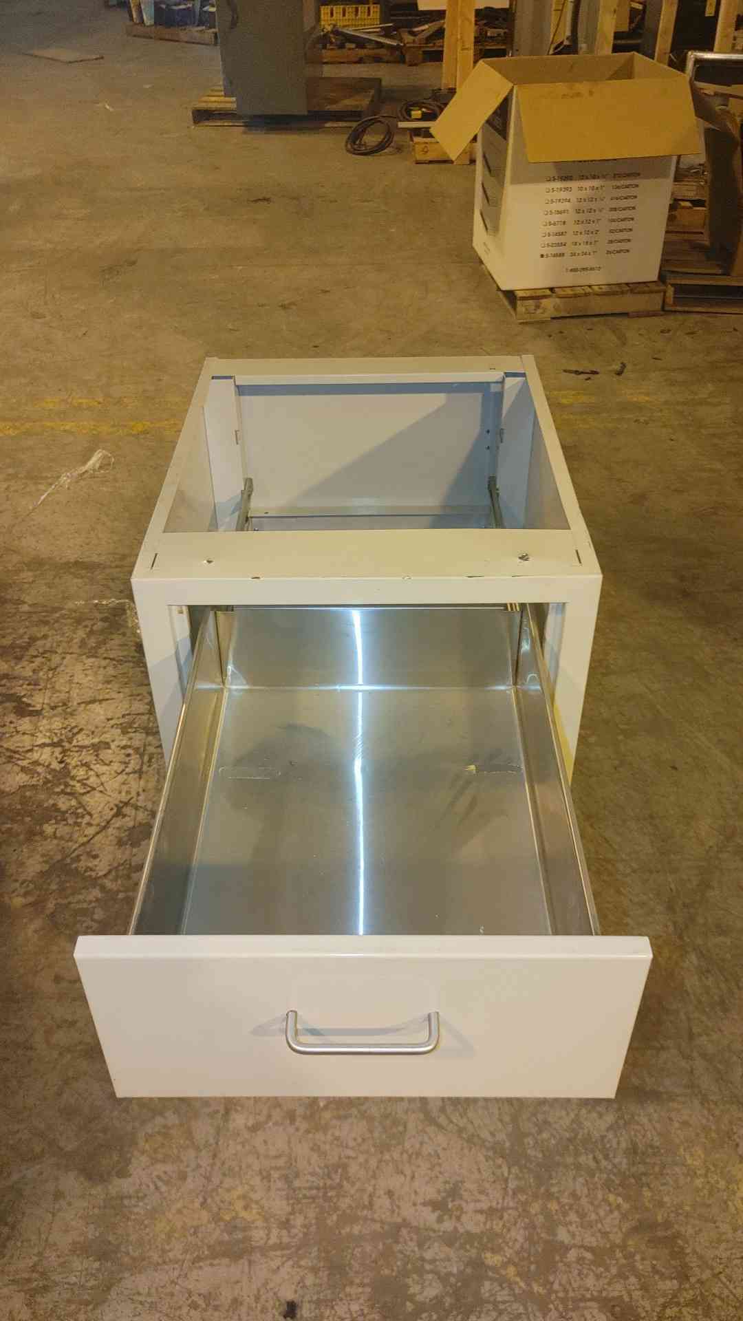 18" Lab Bench Casework Door / Drawer Hamilton(S6LLST0581)