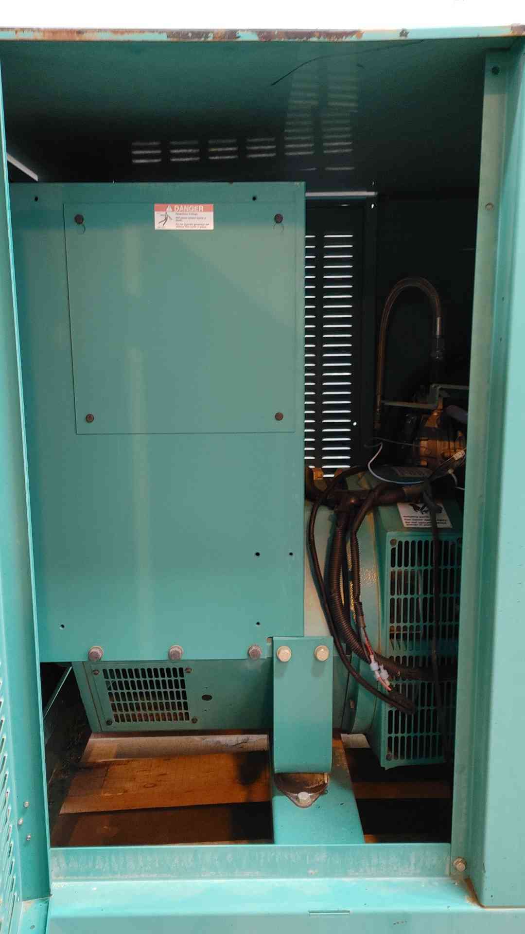 65KW Onan Ford Generator 1PH/3PH 1068Hrs Nat Gas LP '99 LOAD TESTED (108783)