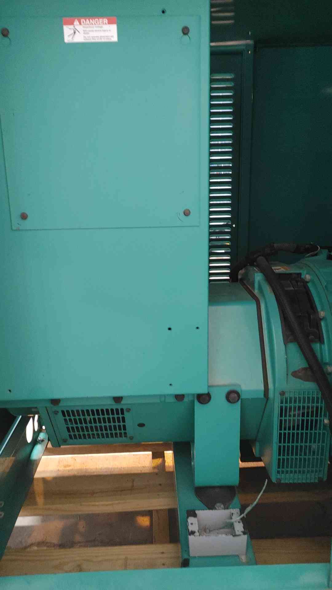 45KW Cummins Onan Generator 1&3PH 4536Hrs Nat Gas LP GGFC '00 LOAD TESTED (108785)