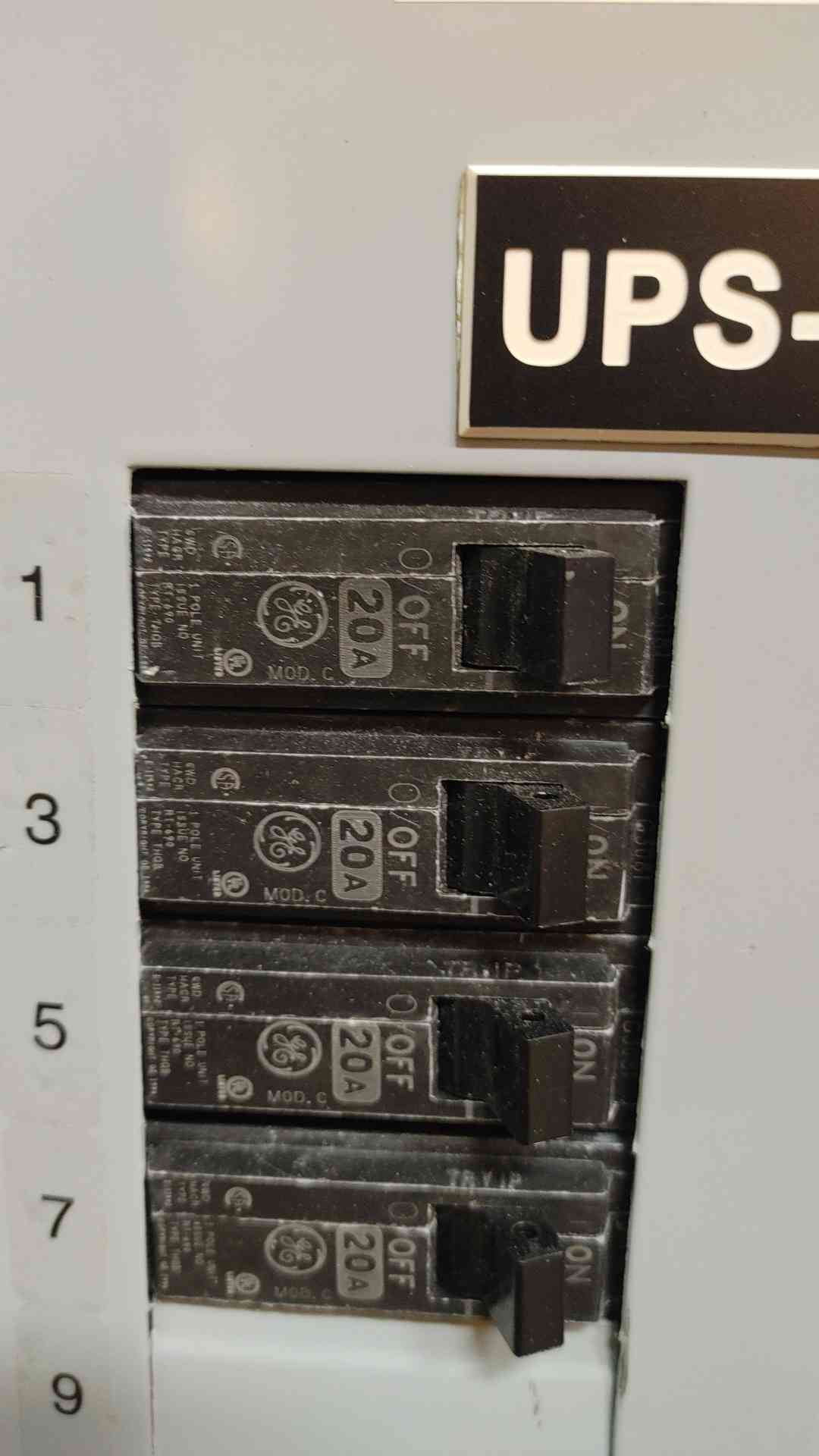 General Electric A Series Panelboard AQF3422ABX 225 AMP 208Y/120 V 3 PHASE 4 WIRE (108834)