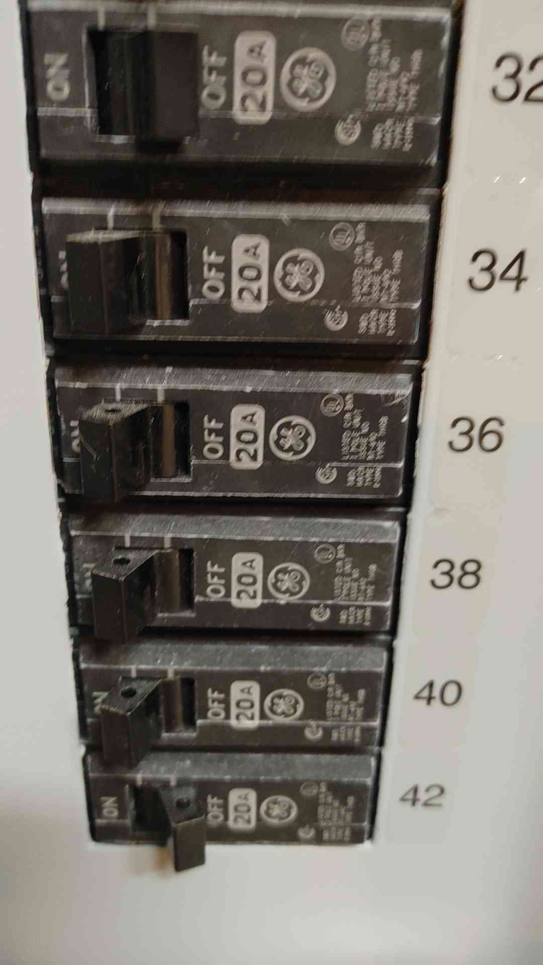 General Electric A Series Panelboard AQF3422ABX 225 AMP 208Y/120 V 3 PHASE 4 WIRE (108834)